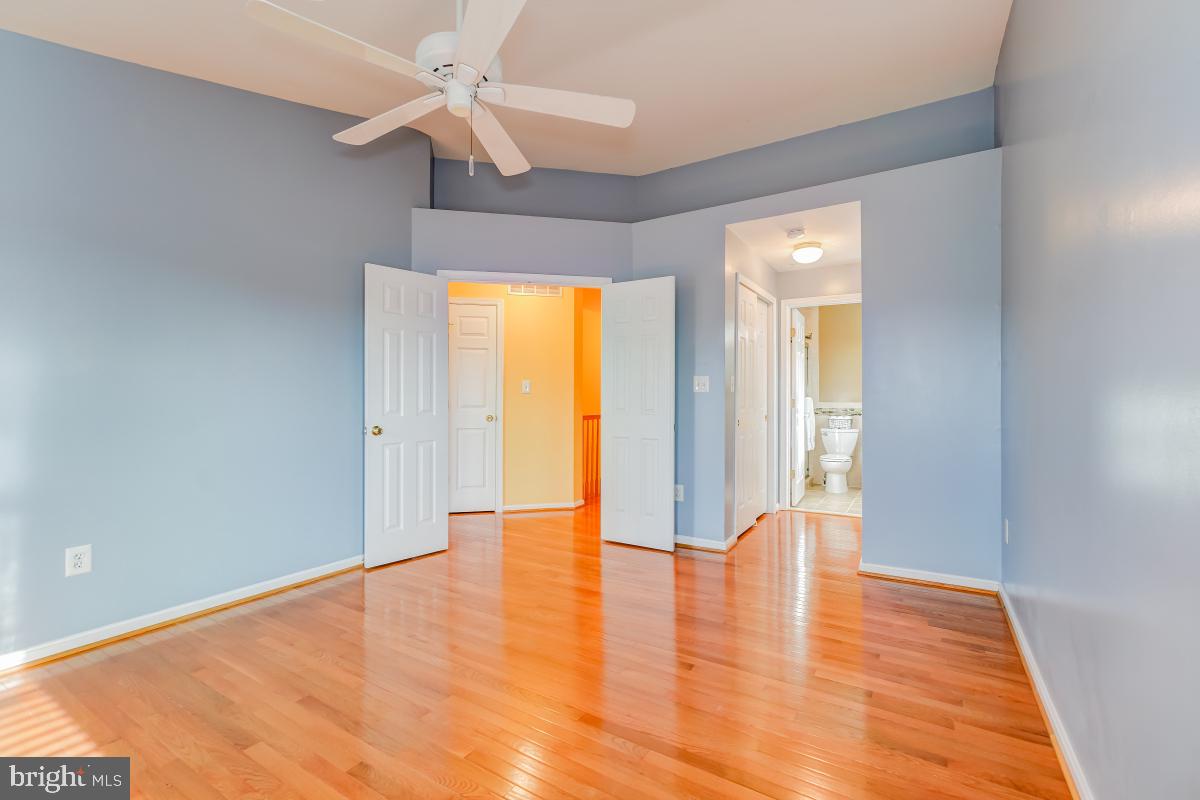 VISTAS AT WASHINGTONIAN WOODS - Residential