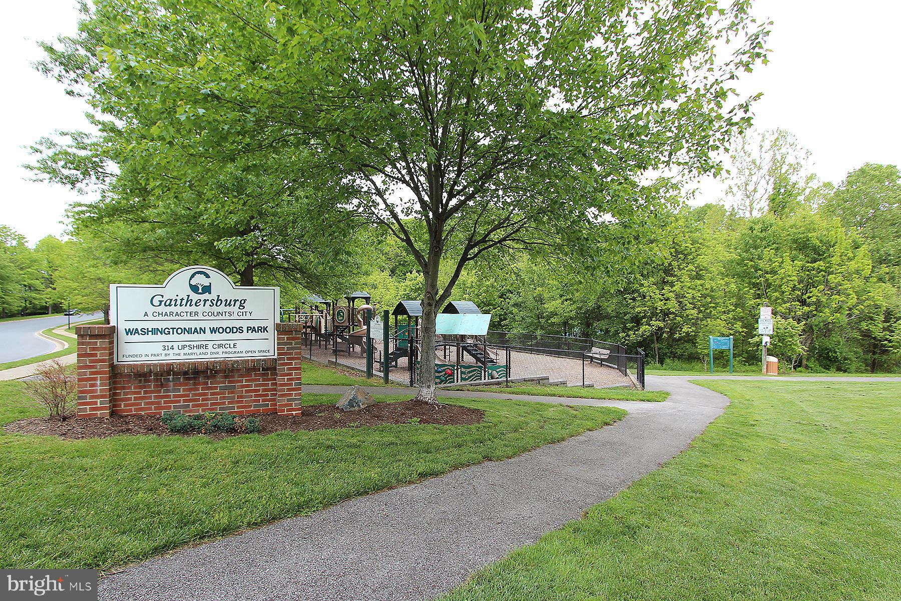 VISTAS AT WASHINGTONIAN WOODS - Residential