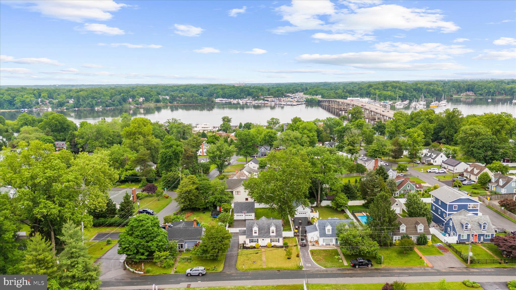 CHESTNUT HILL - Residential