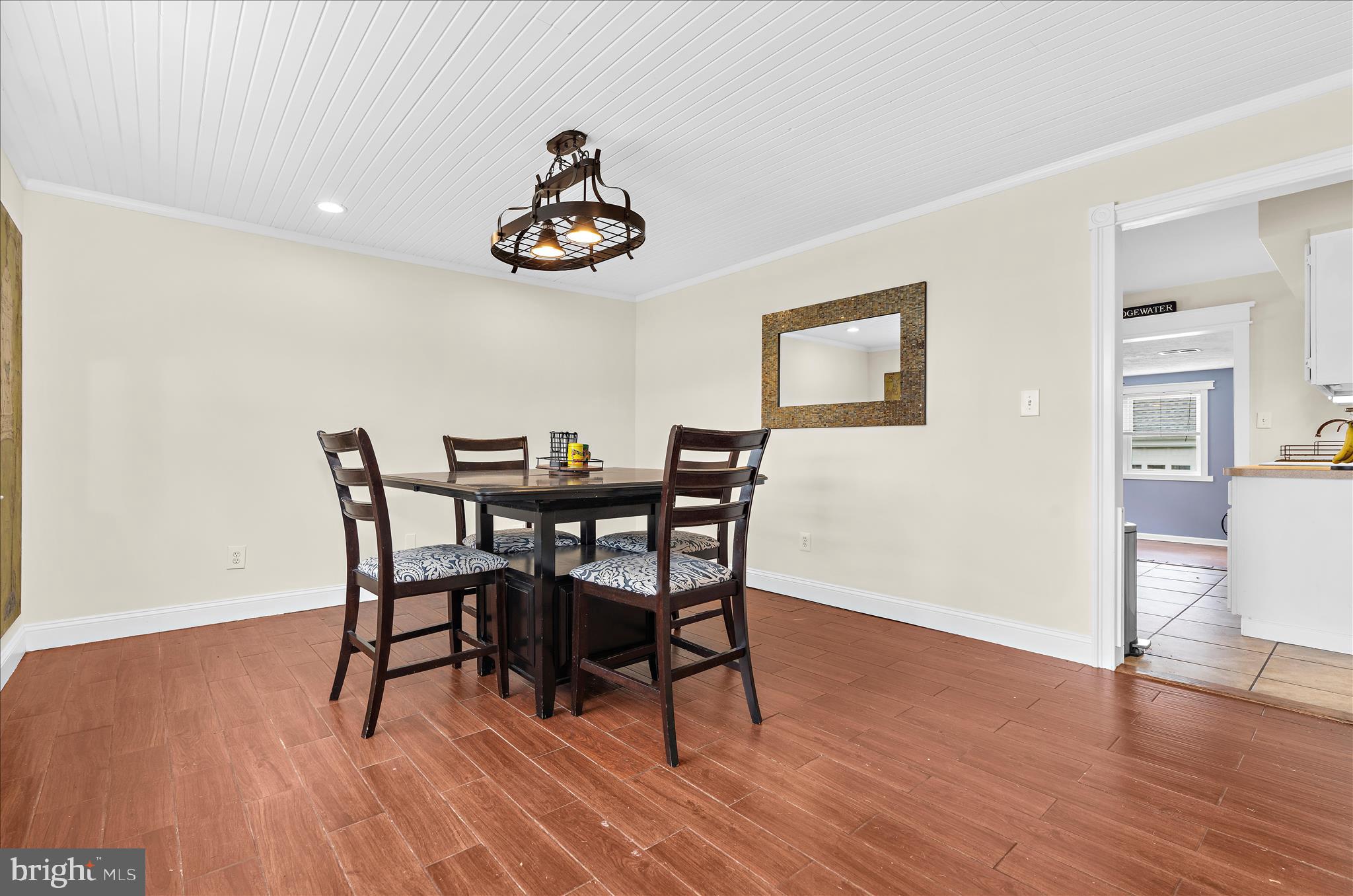 CHESTNUT HILL - Residential