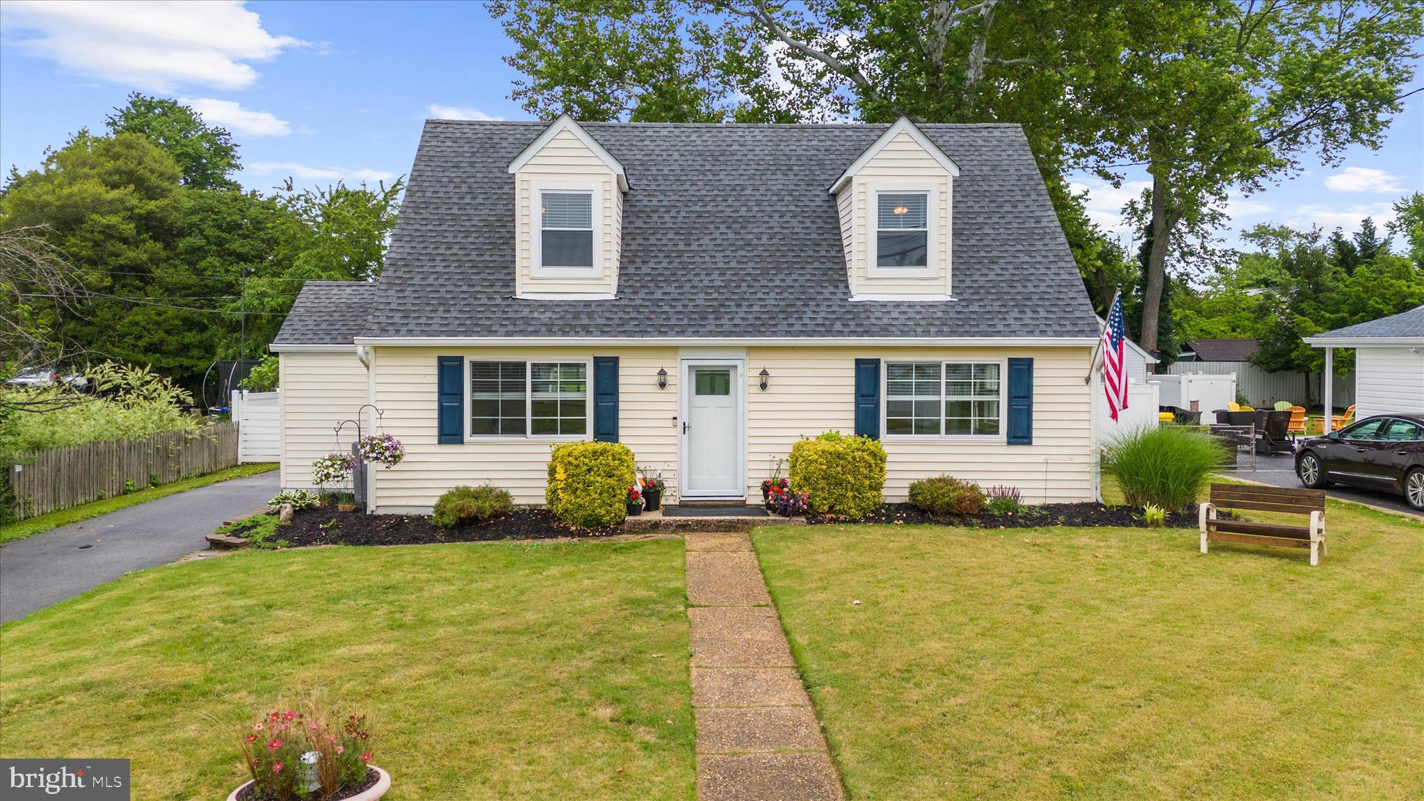 CHESTNUT HILL - Residential