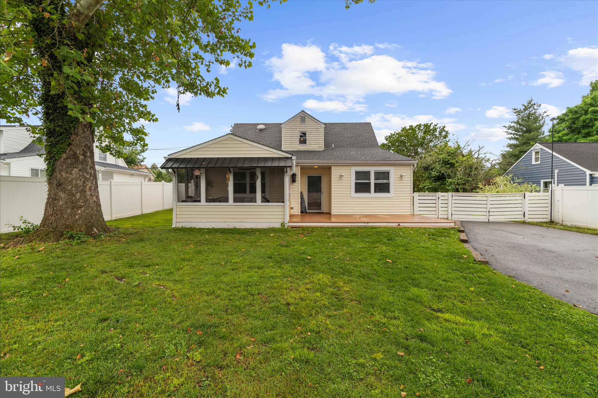 CHESTNUT HILL - Residential