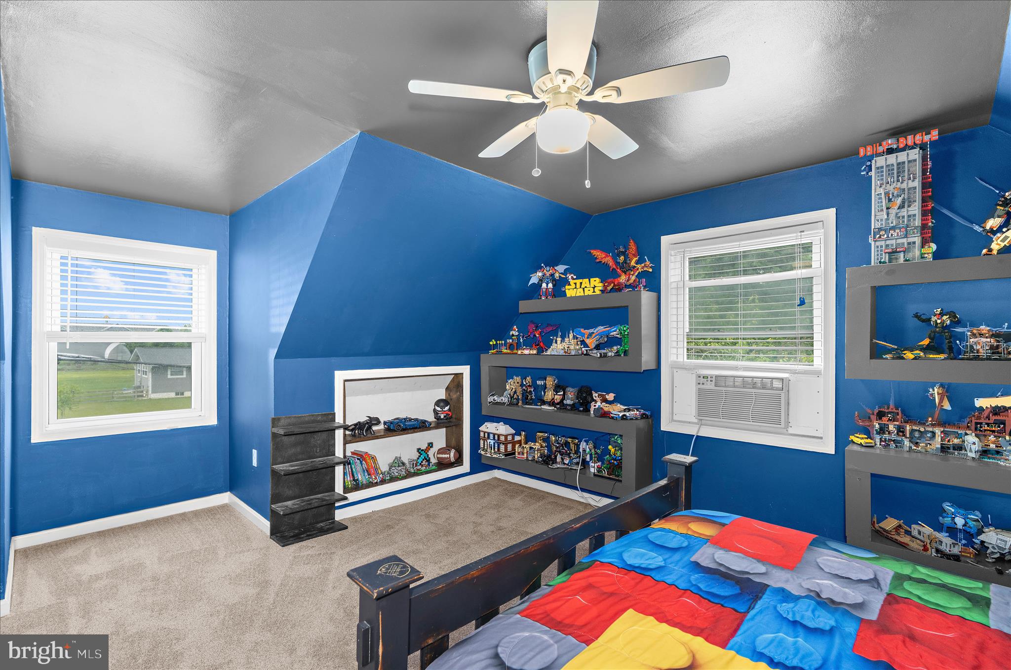 CHESTNUT HILL - Residential