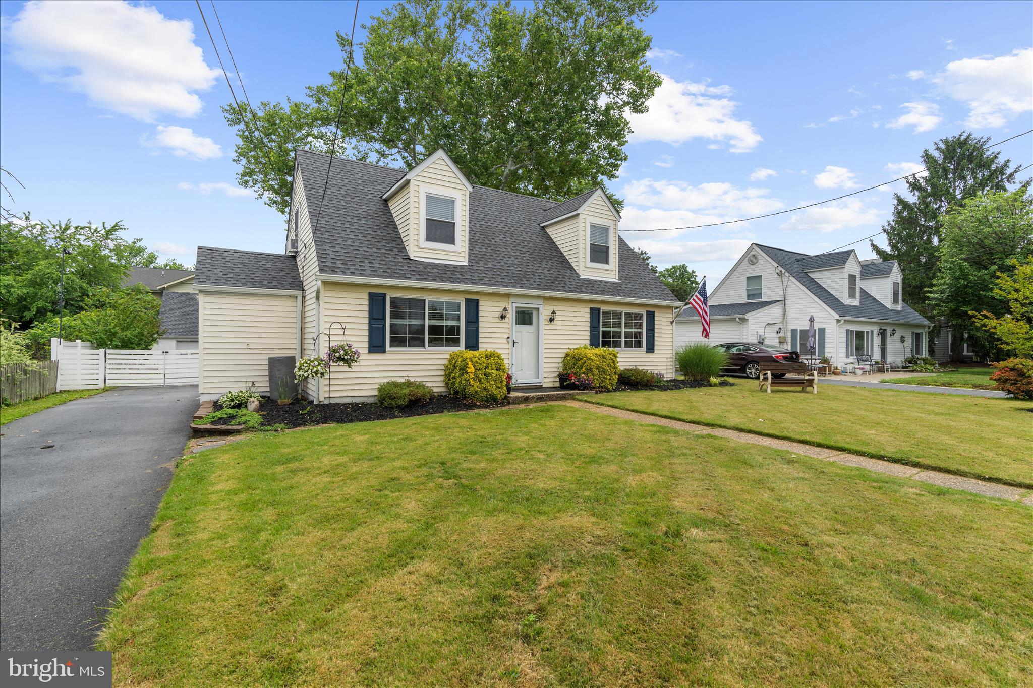 CHESTNUT HILL - Residential