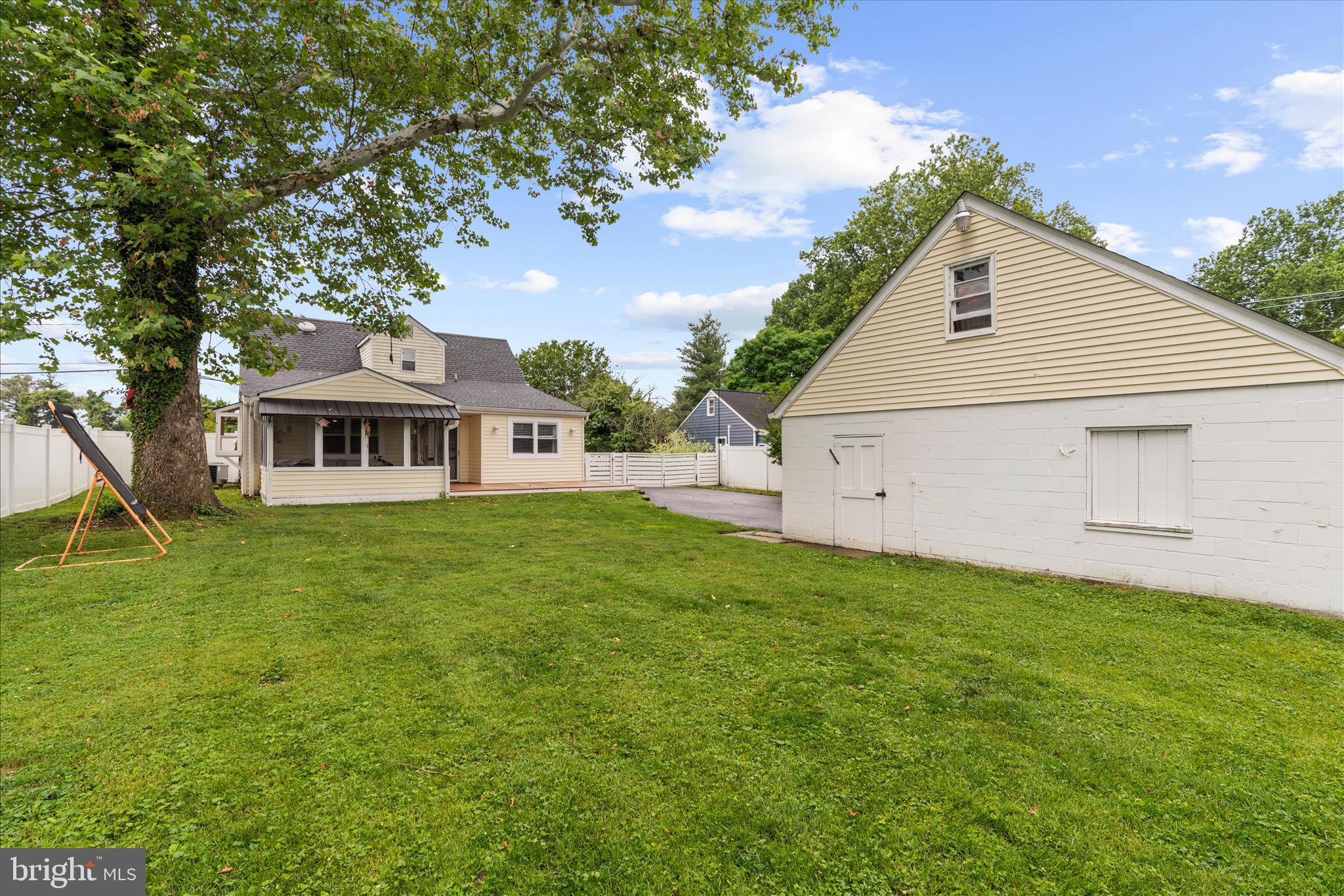 CHESTNUT HILL - Residential