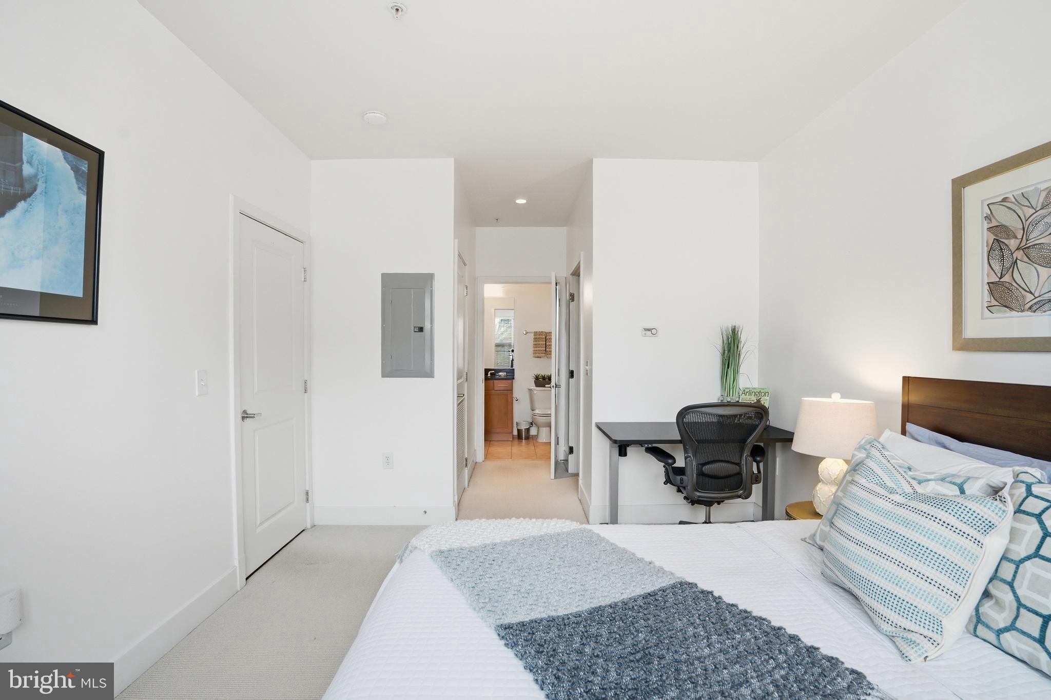 1800 WILSON - Residential