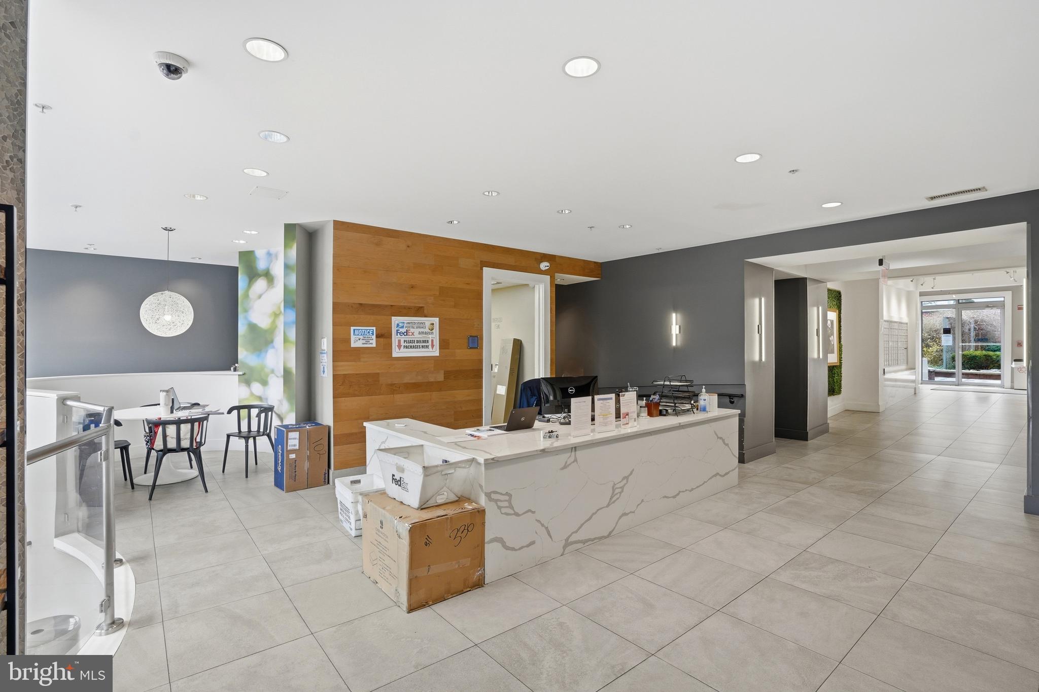 1800 WILSON - Residential