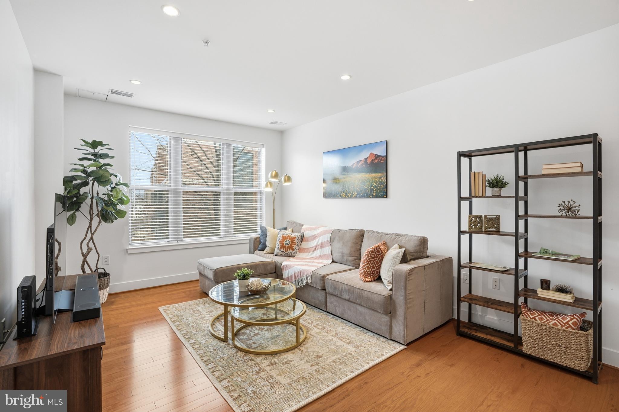 1800 WILSON - Residential