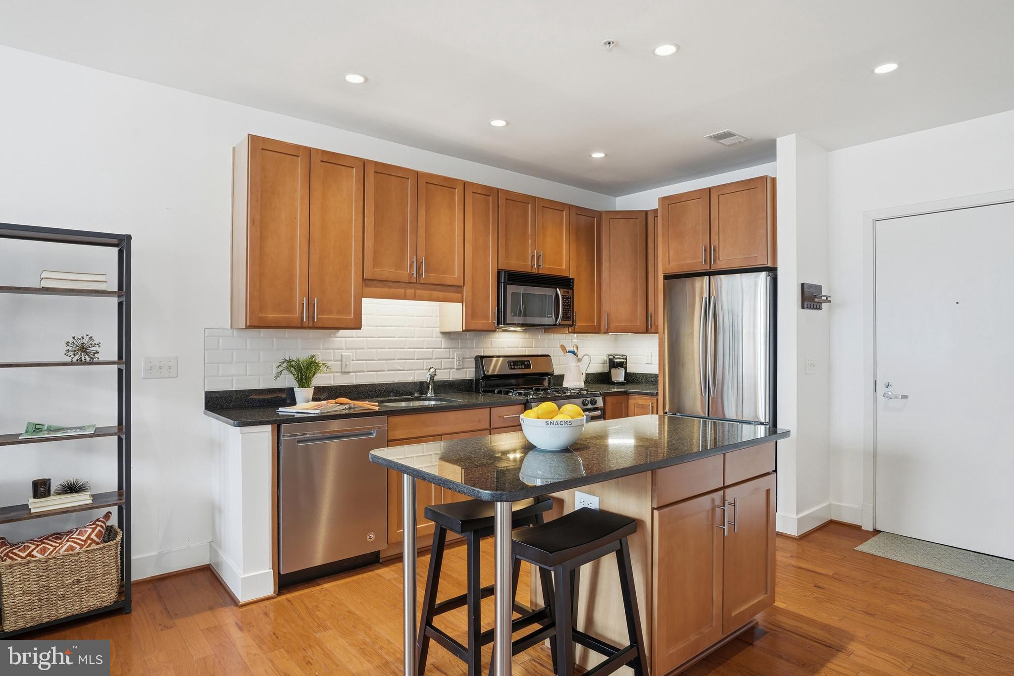 1800 WILSON - Residential