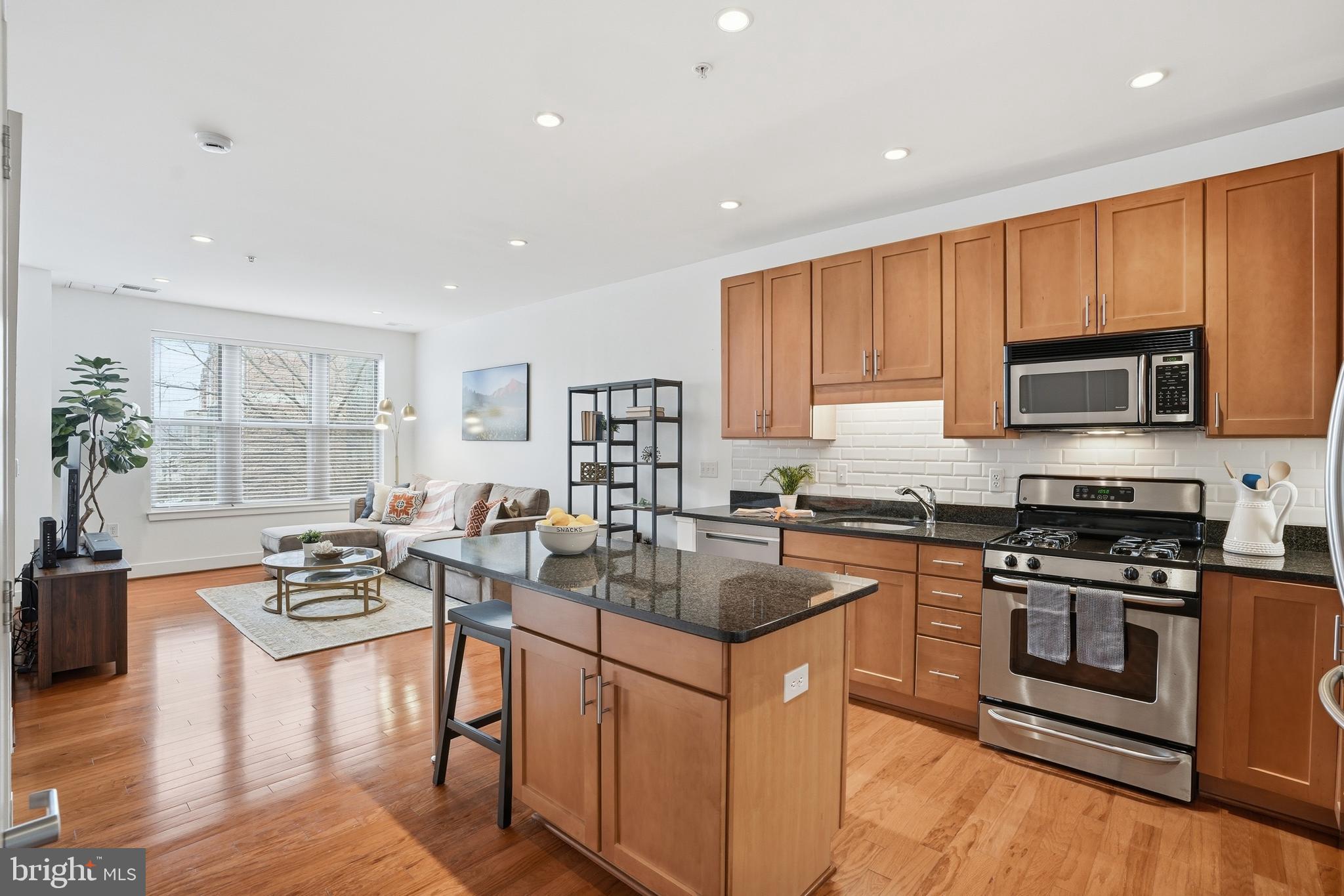 1800 WILSON - Residential