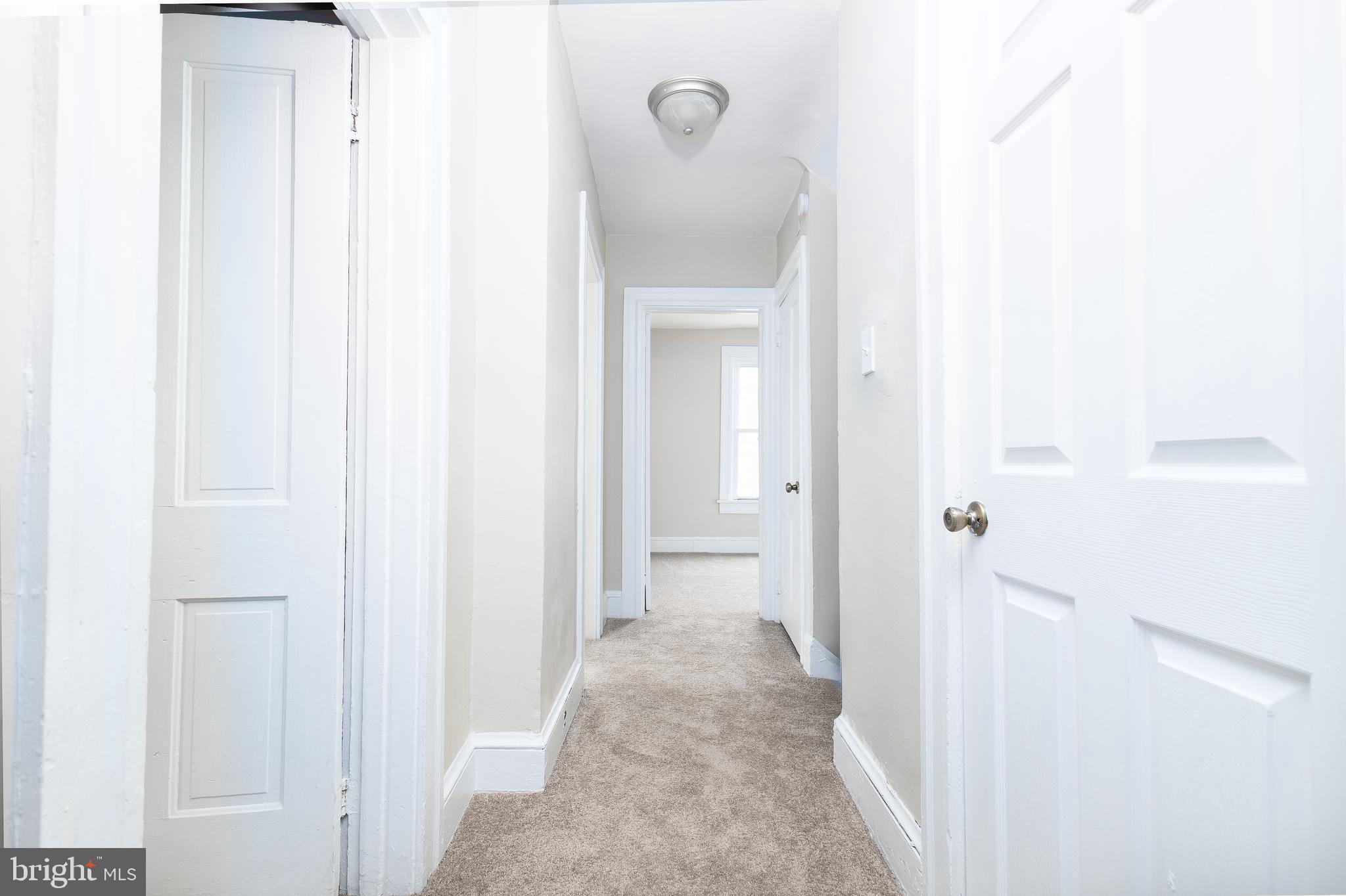 MARTINSBURG CORP - Residential Lease