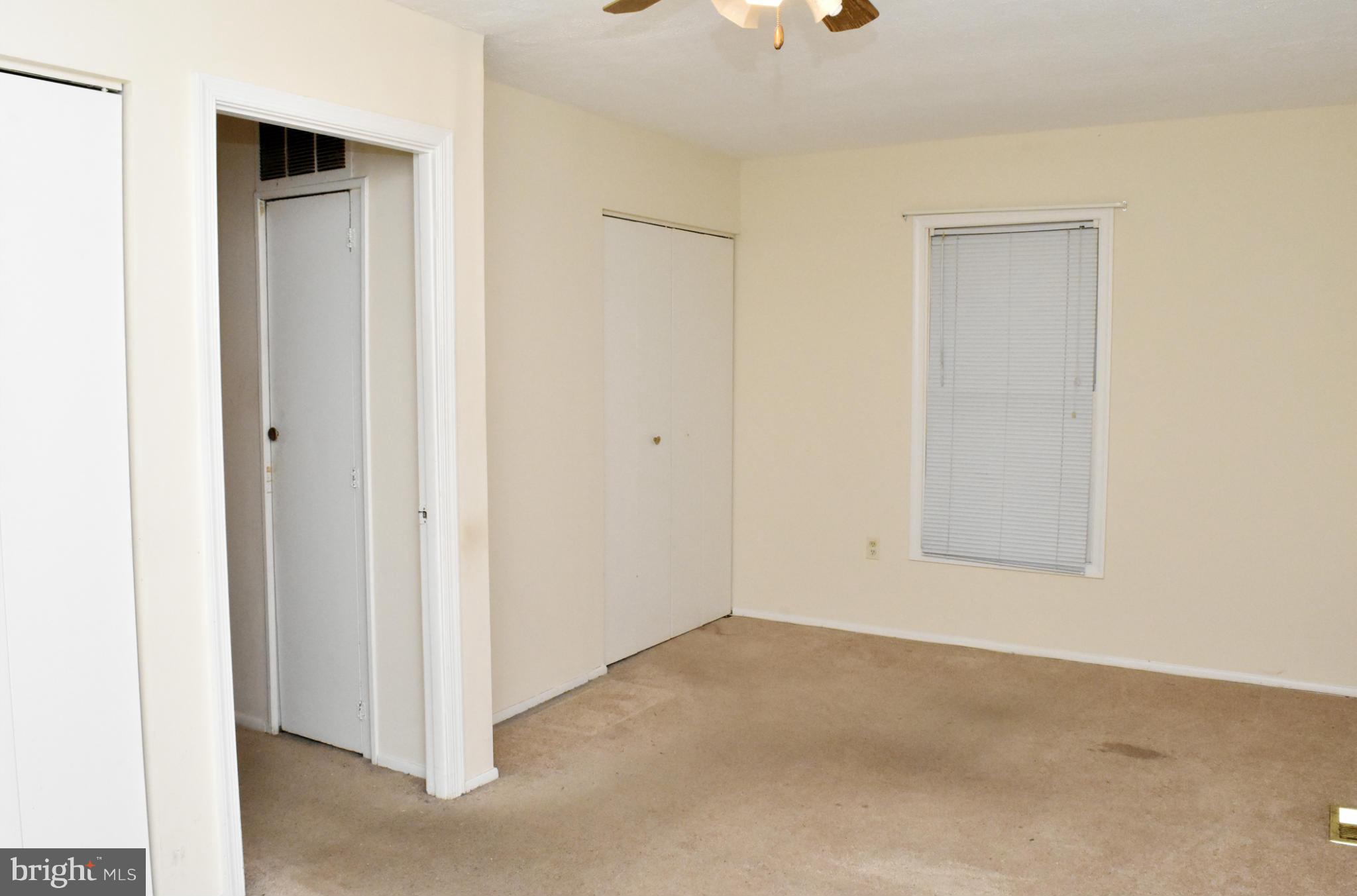 LAUREL OAKS CONDO - Residential