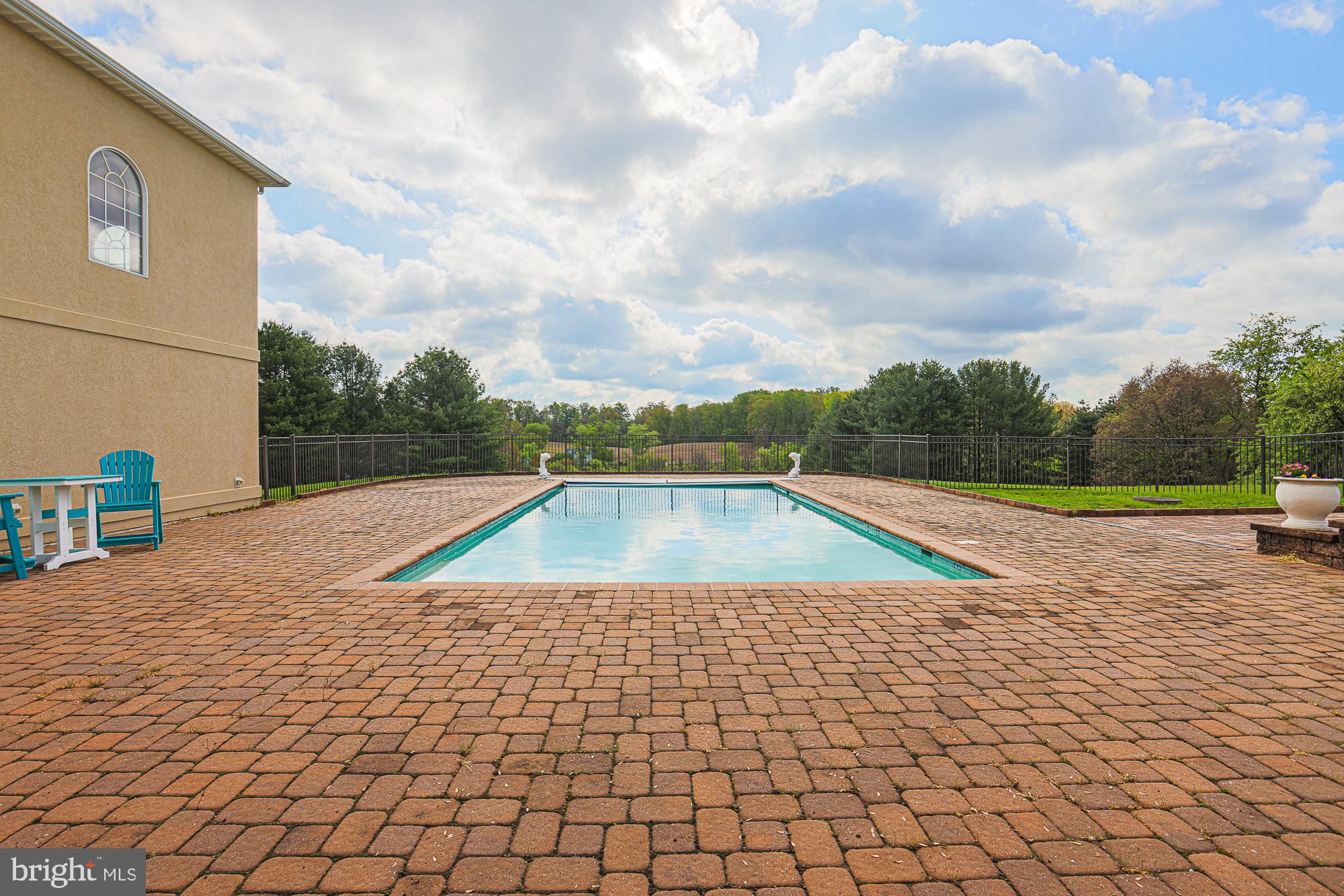 MISSION RIDGE - Residential