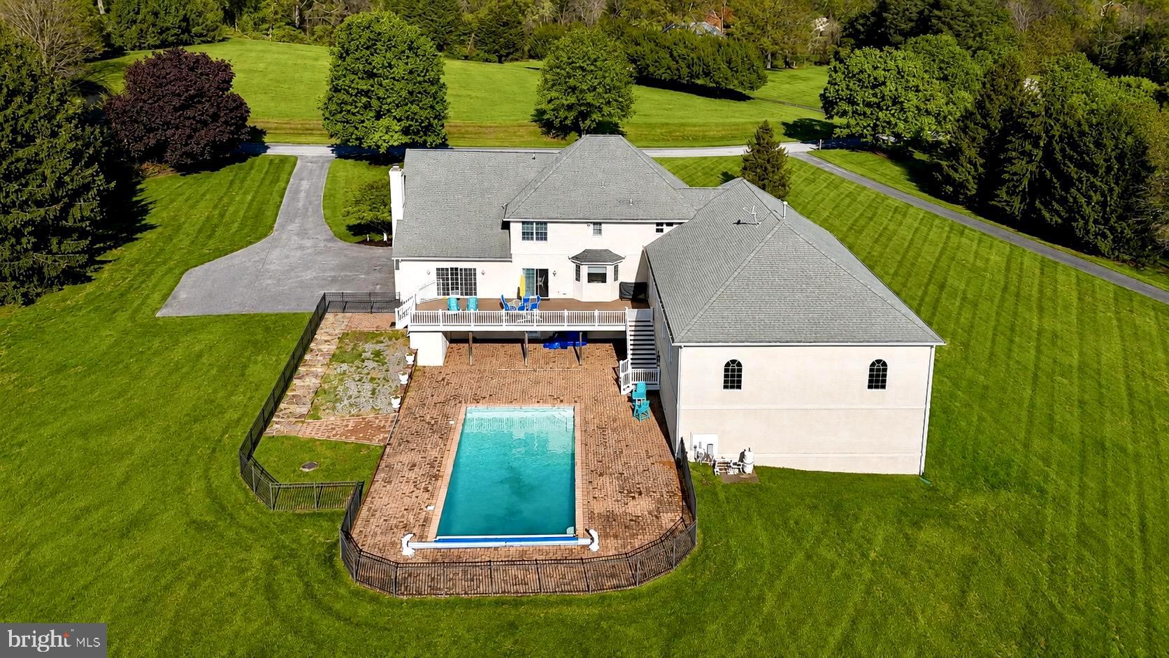 MISSION RIDGE - Residential