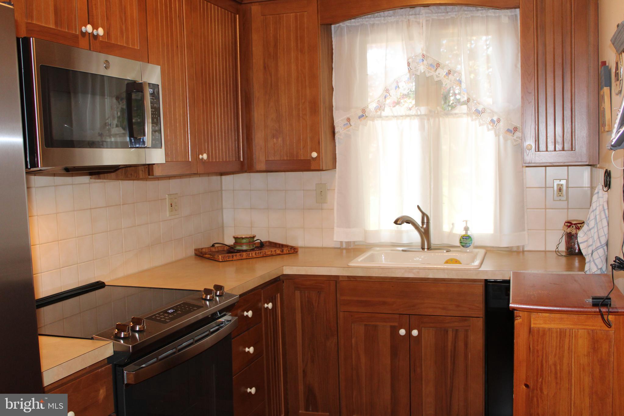 LEEDOM ESTS - Residential