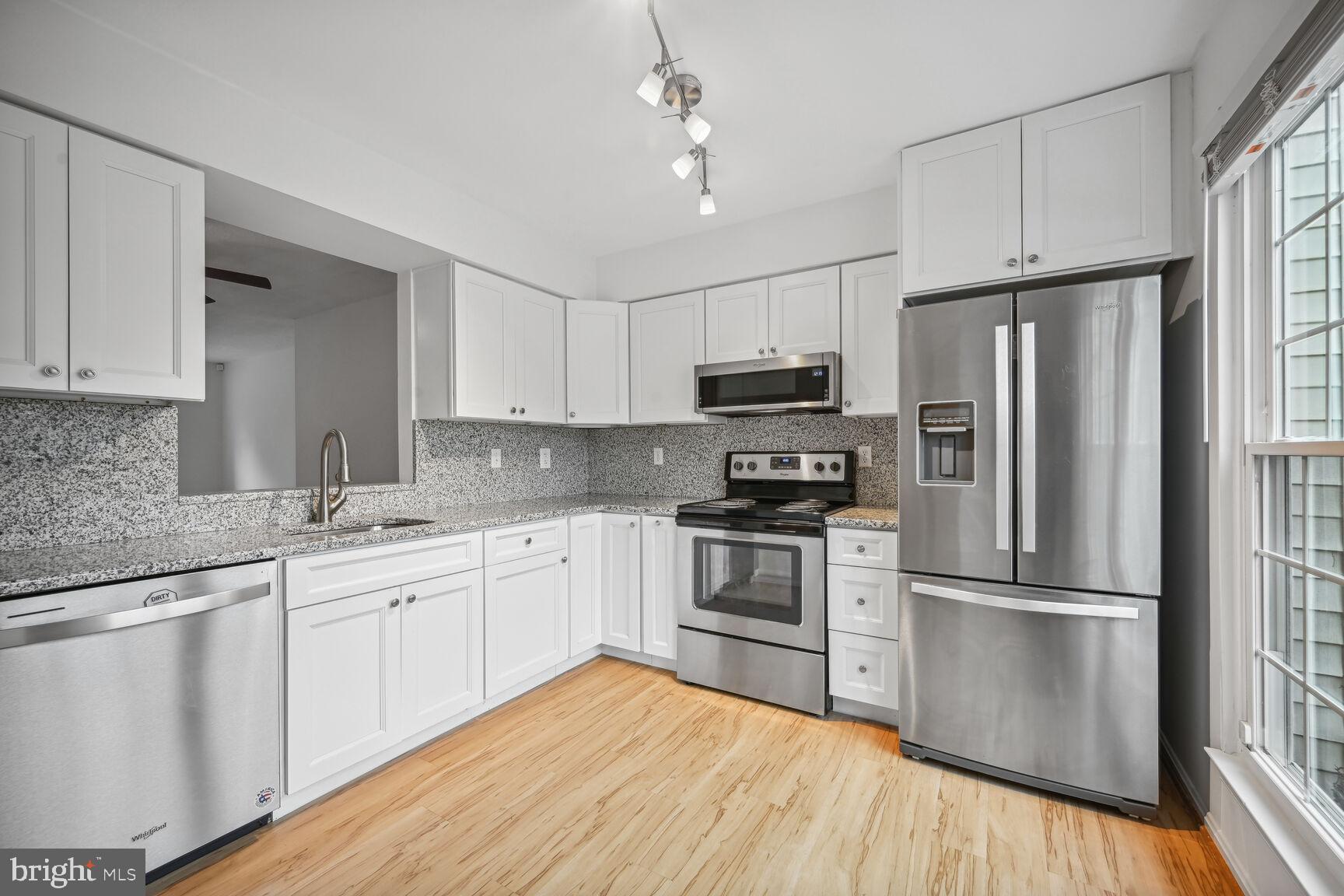 MAYFAIR PLAT 8 - Residential