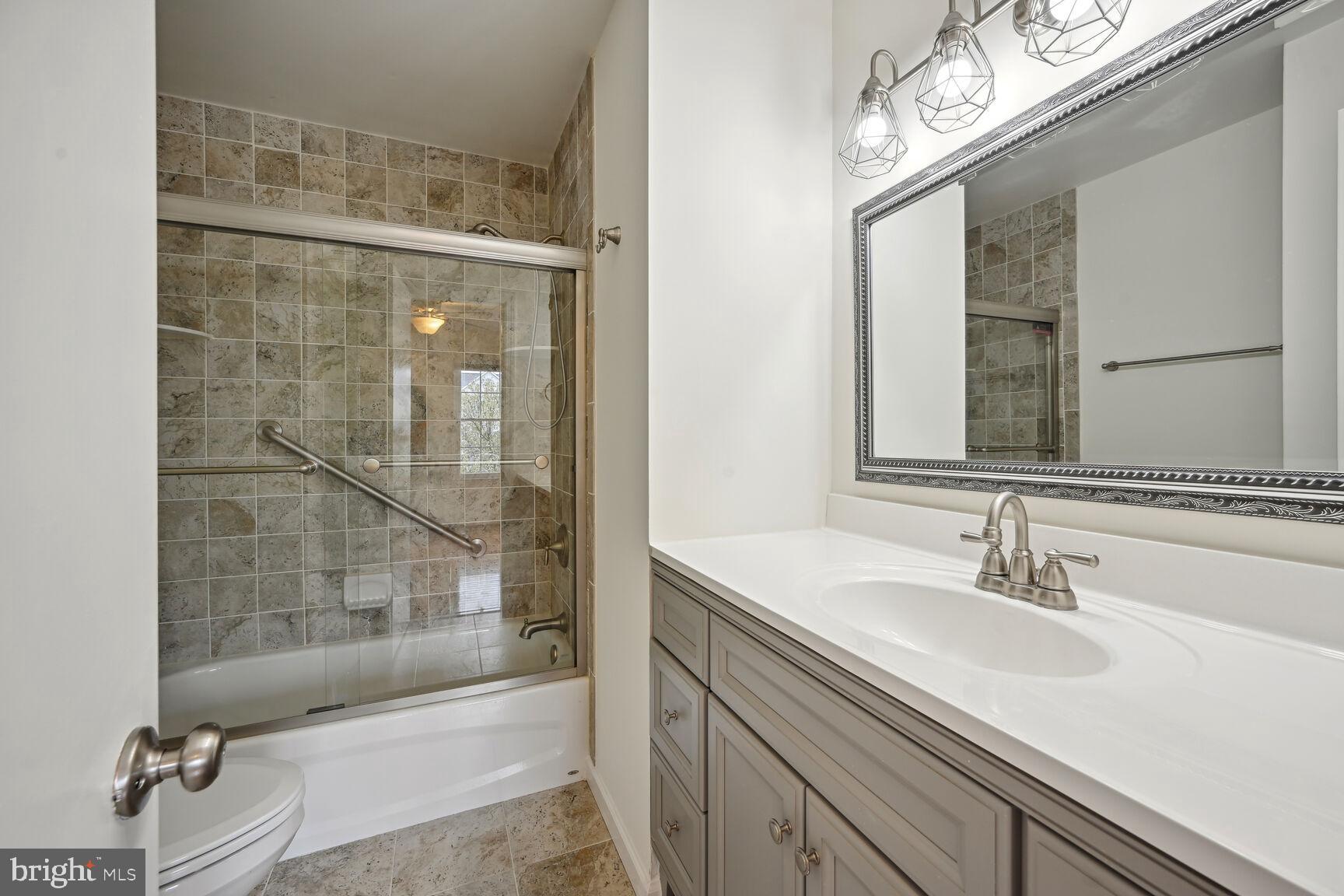 MAYFAIR PLAT 8 - Residential