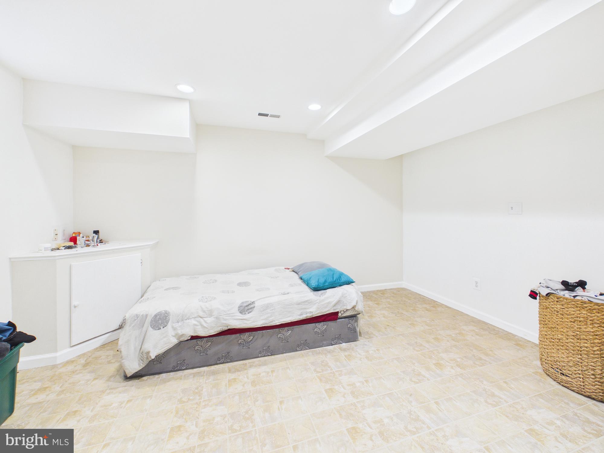 TRUEMAN HEIGHTS - Residential