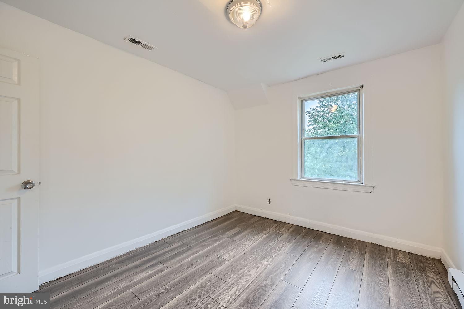 EAST ARLINGTON - Residential Income