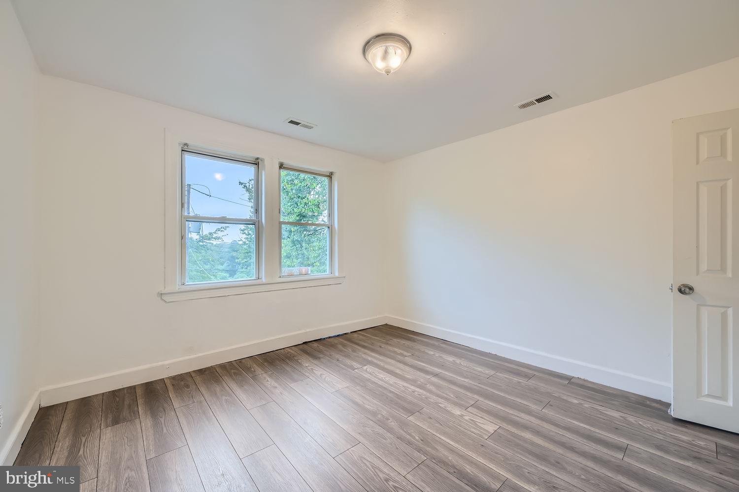 EAST ARLINGTON - Residential Income