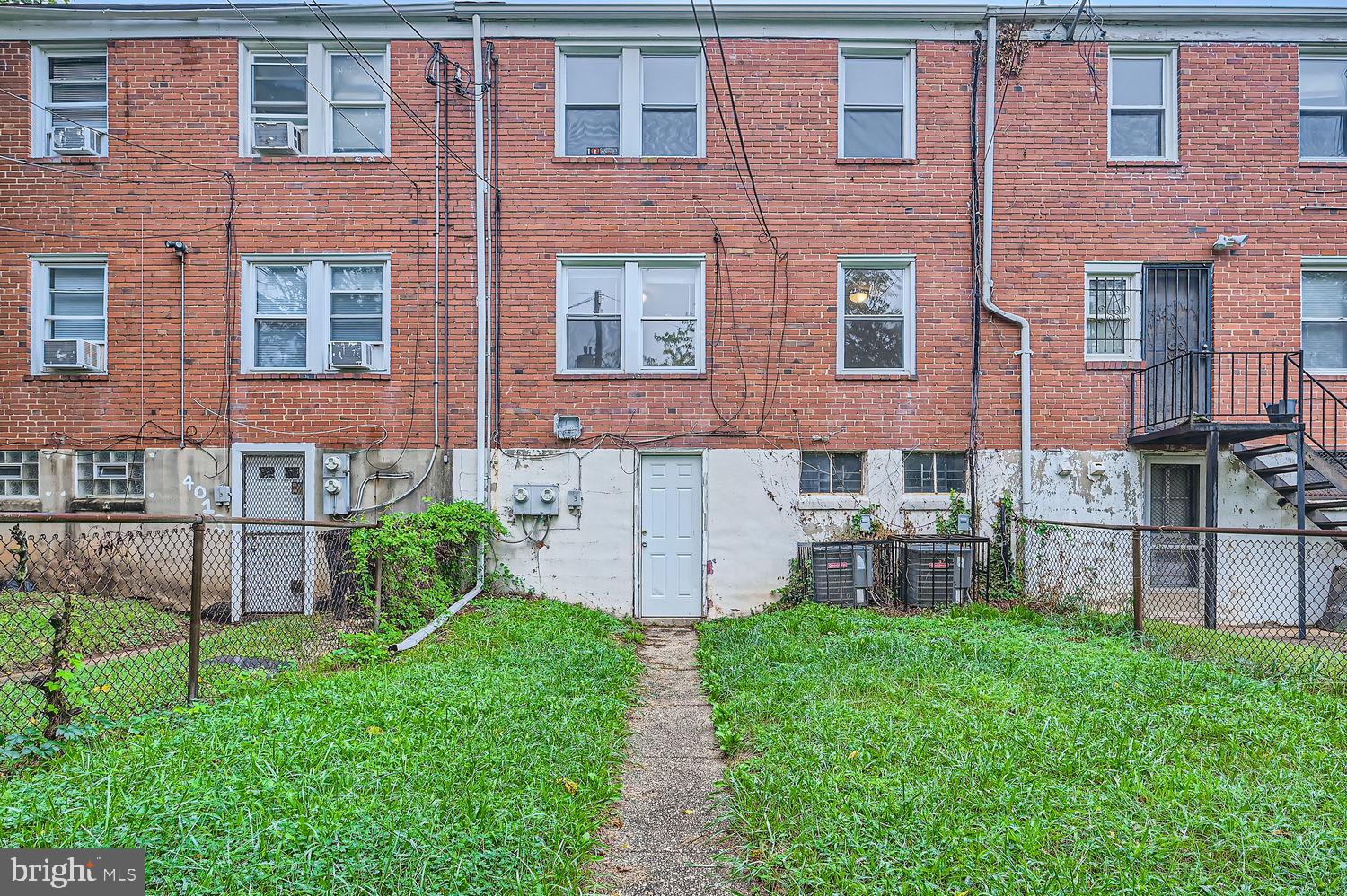 EAST ARLINGTON - Residential Income