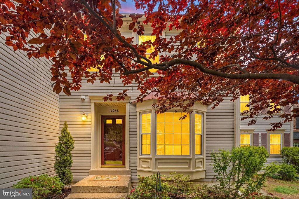 Photo of 11938 Sentinel Point Court, RESTON, VA 20191 (MLS # VAFX2311018)