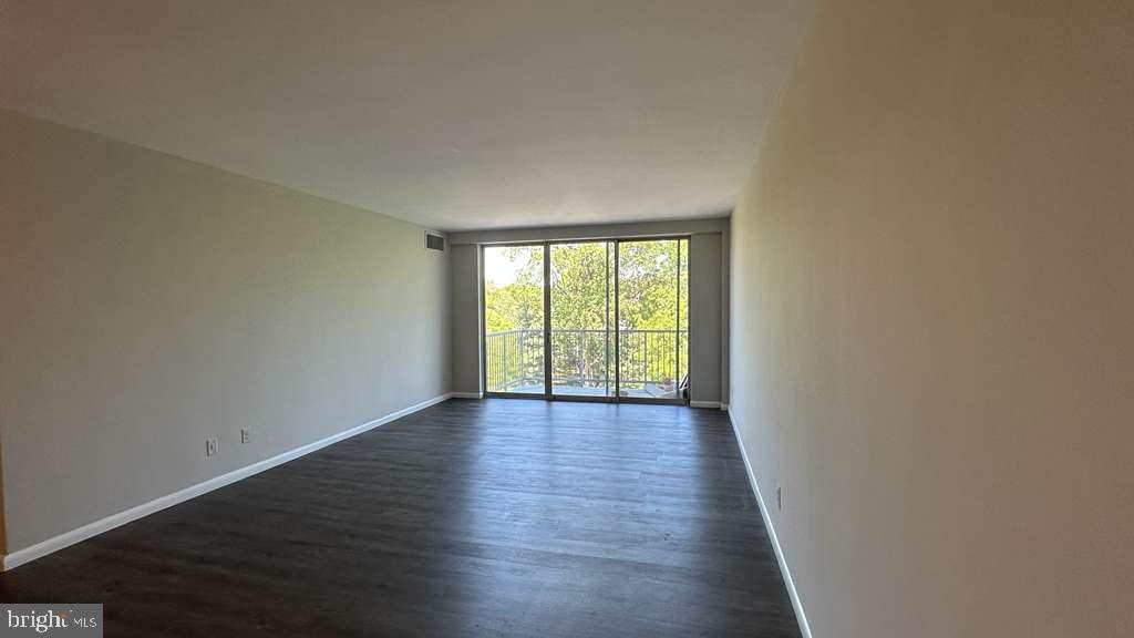 WHITEHALL - Residential
