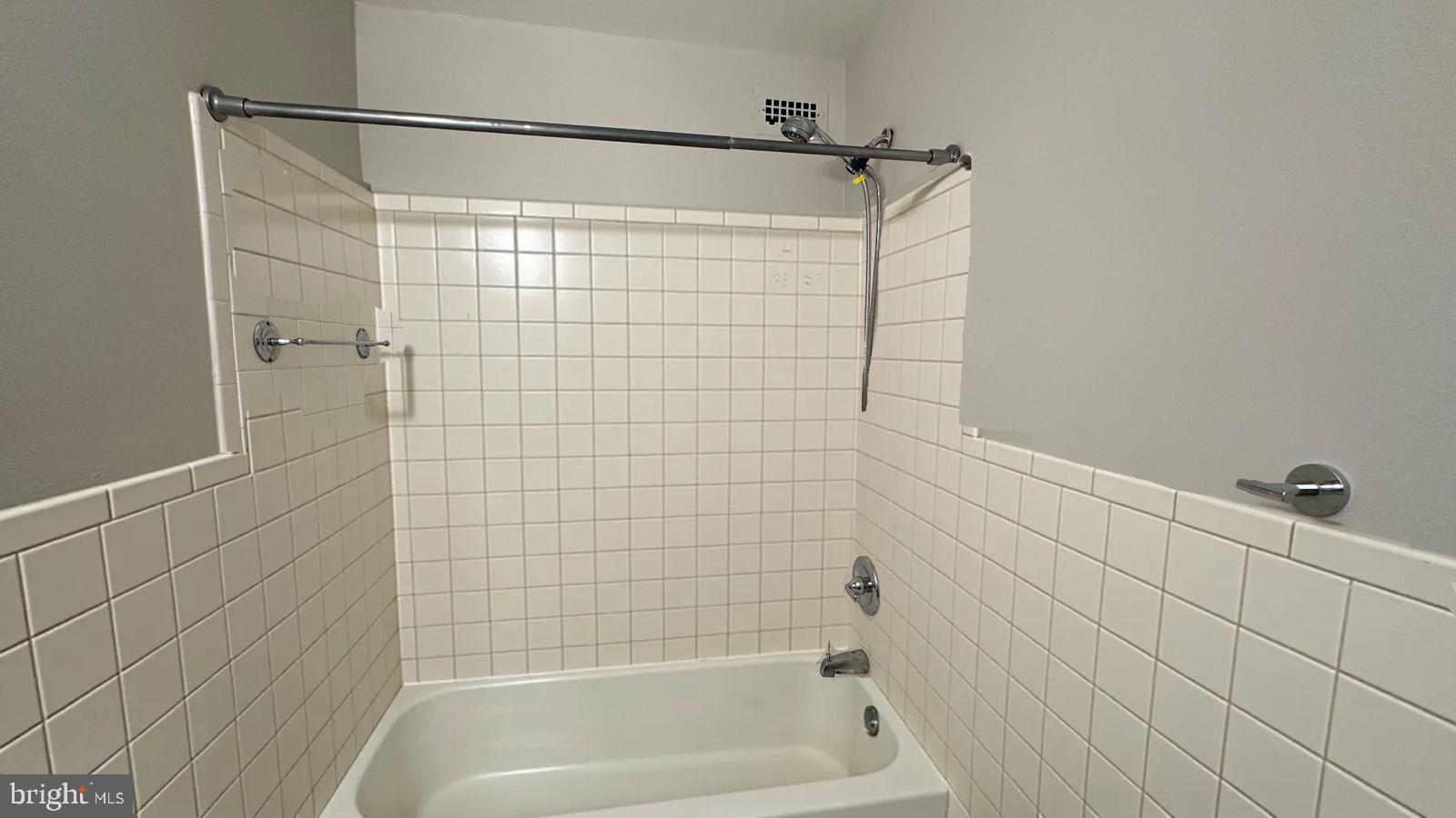 WHITEHALL - Residential