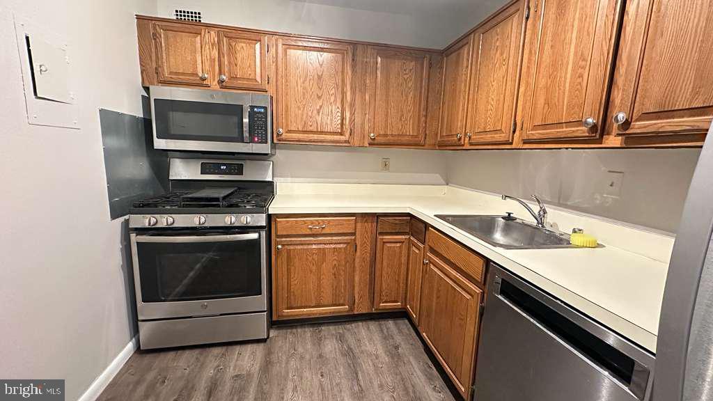 WHITEHALL - Residential