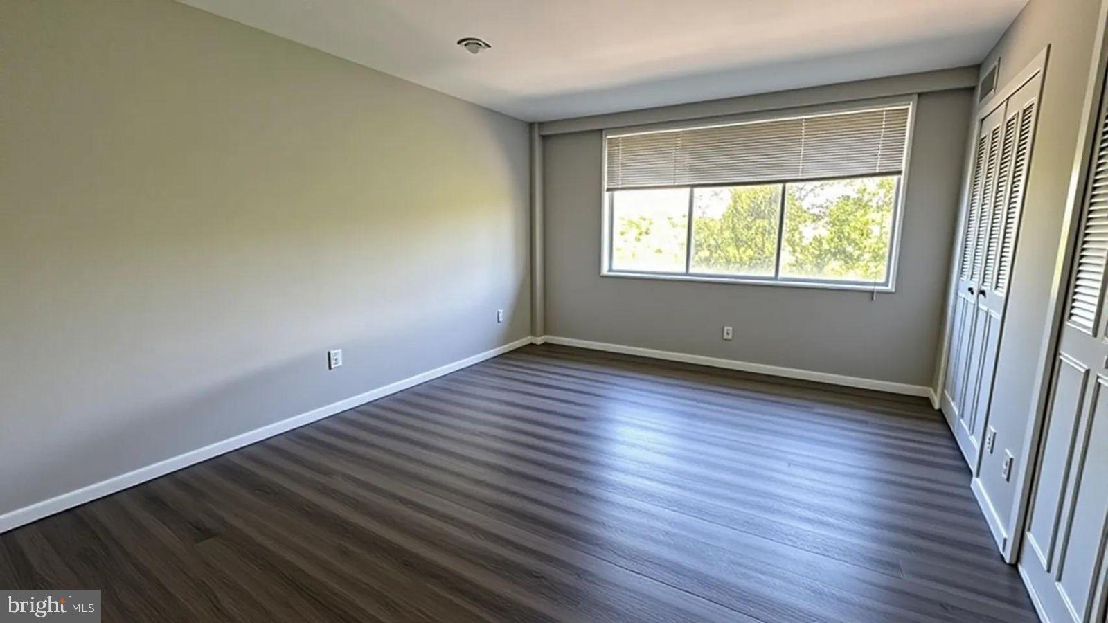 WHITEHALL - Residential
