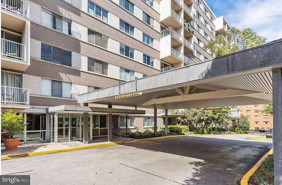 WHITEHALL - Residential