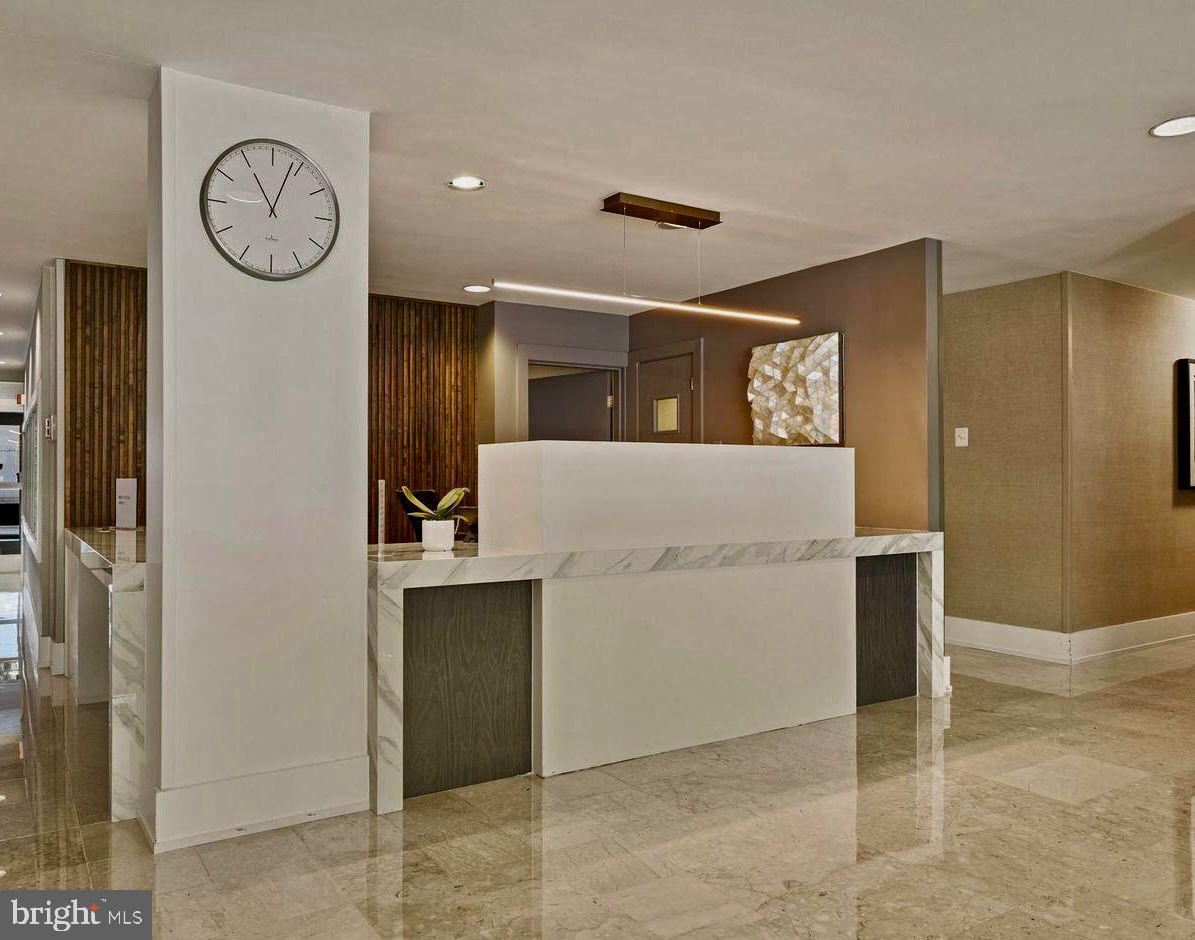 WHITEHALL - Residential