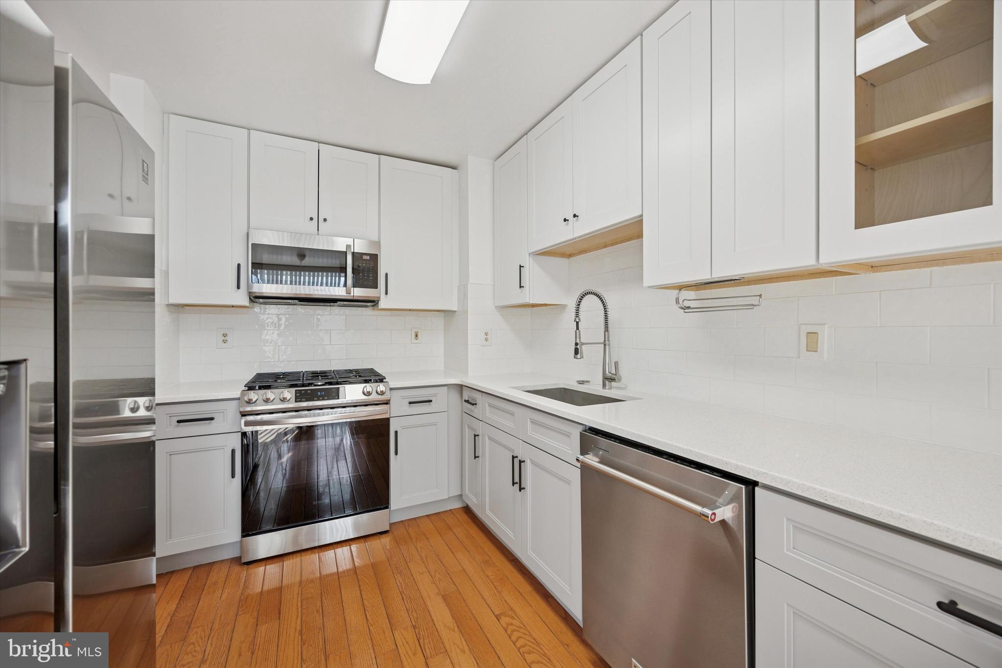 CINNAMON HILL - Residential