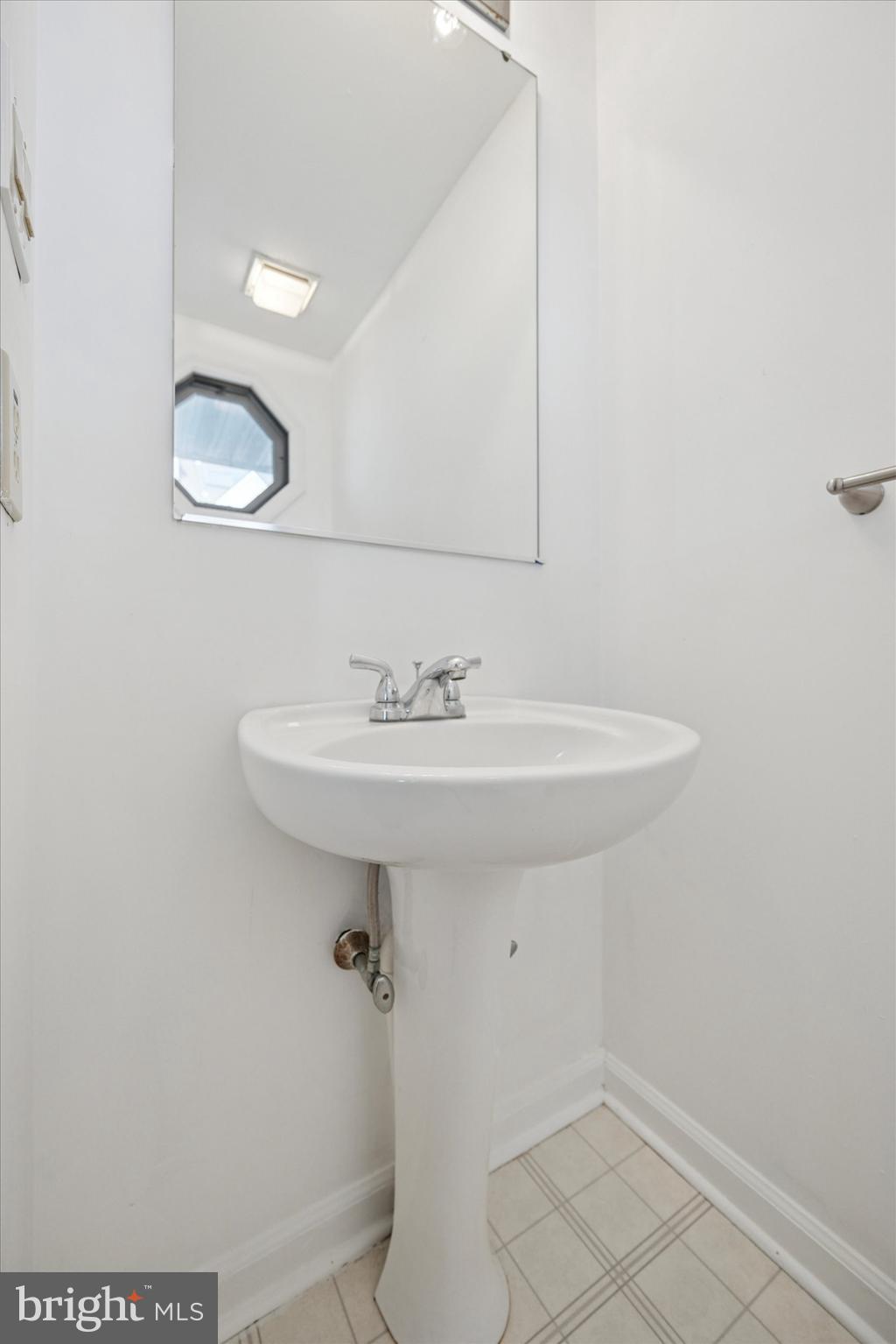 CINNAMON HILL - Residential