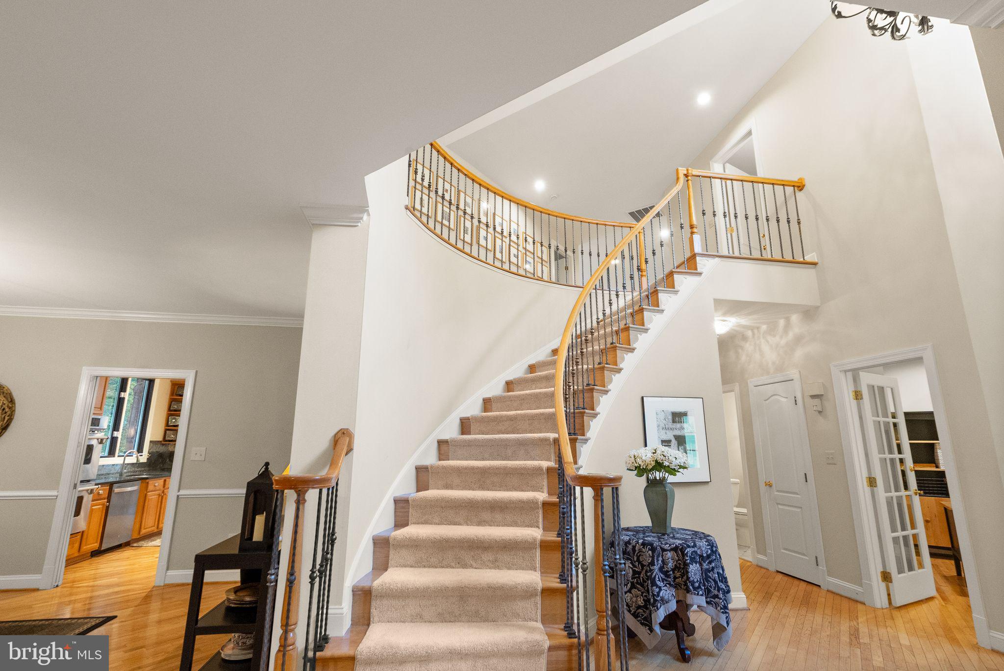 CARIS GLENNE - Residential