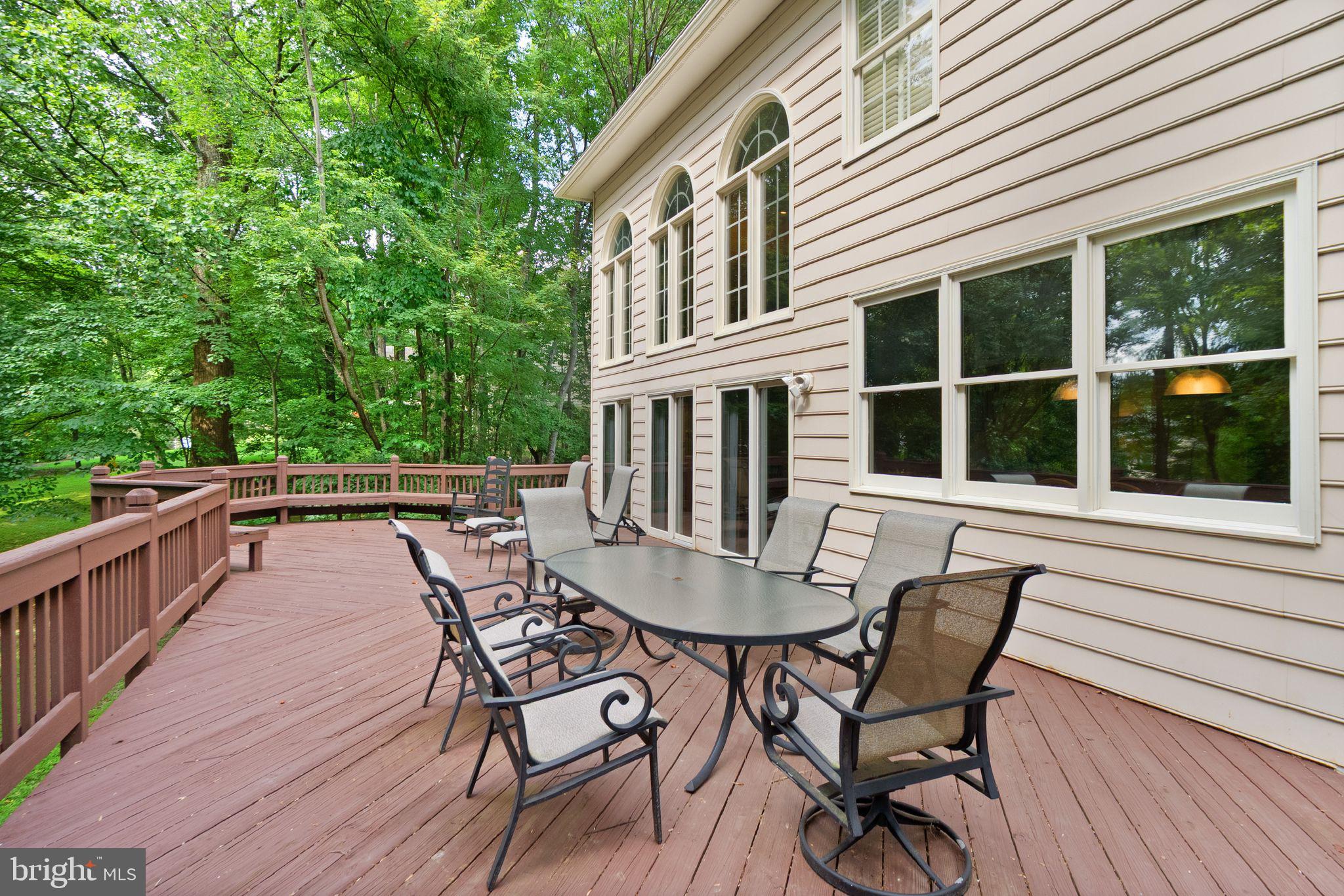 CARIS GLENNE - Residential