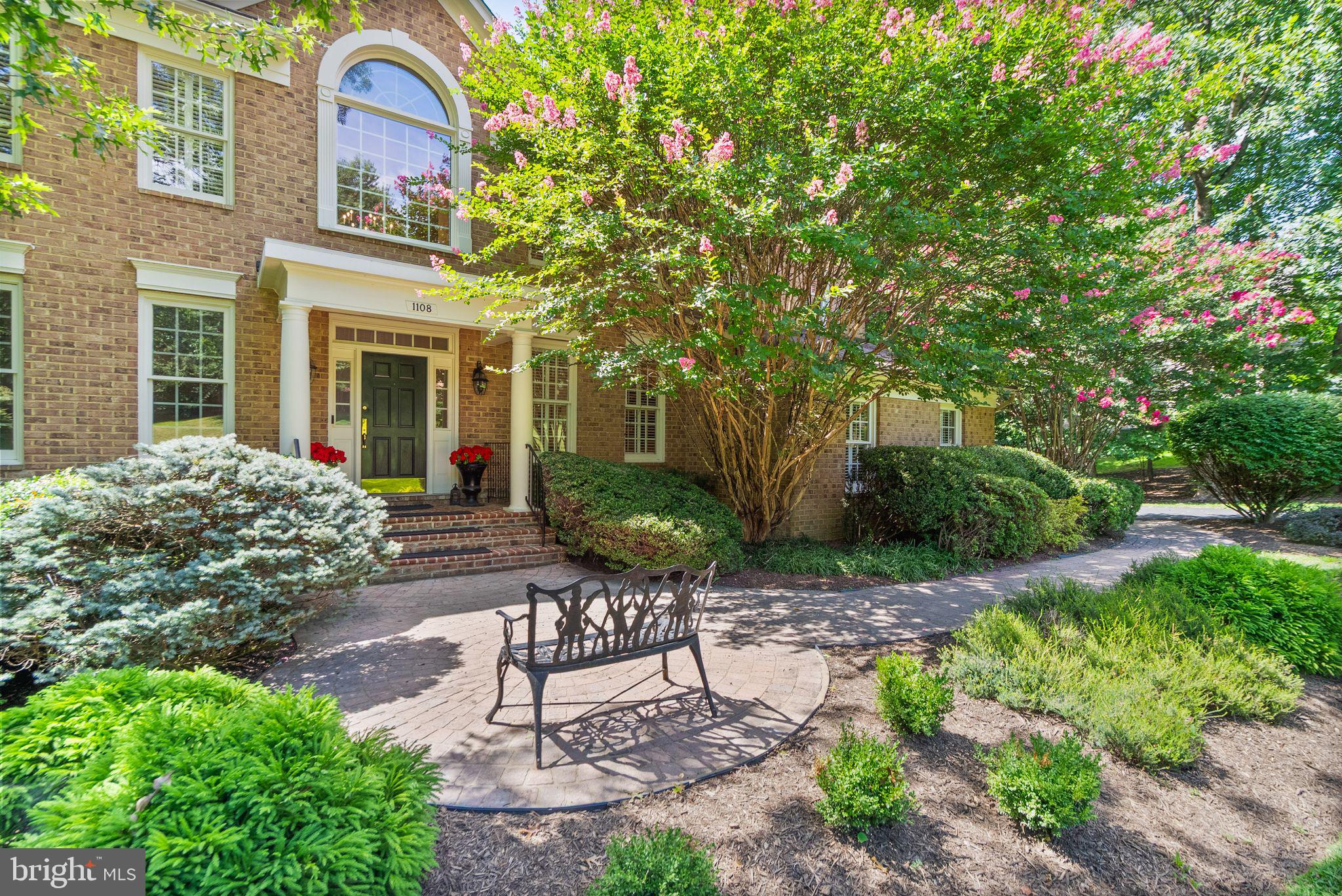 1108 ARBOROAK PLACE