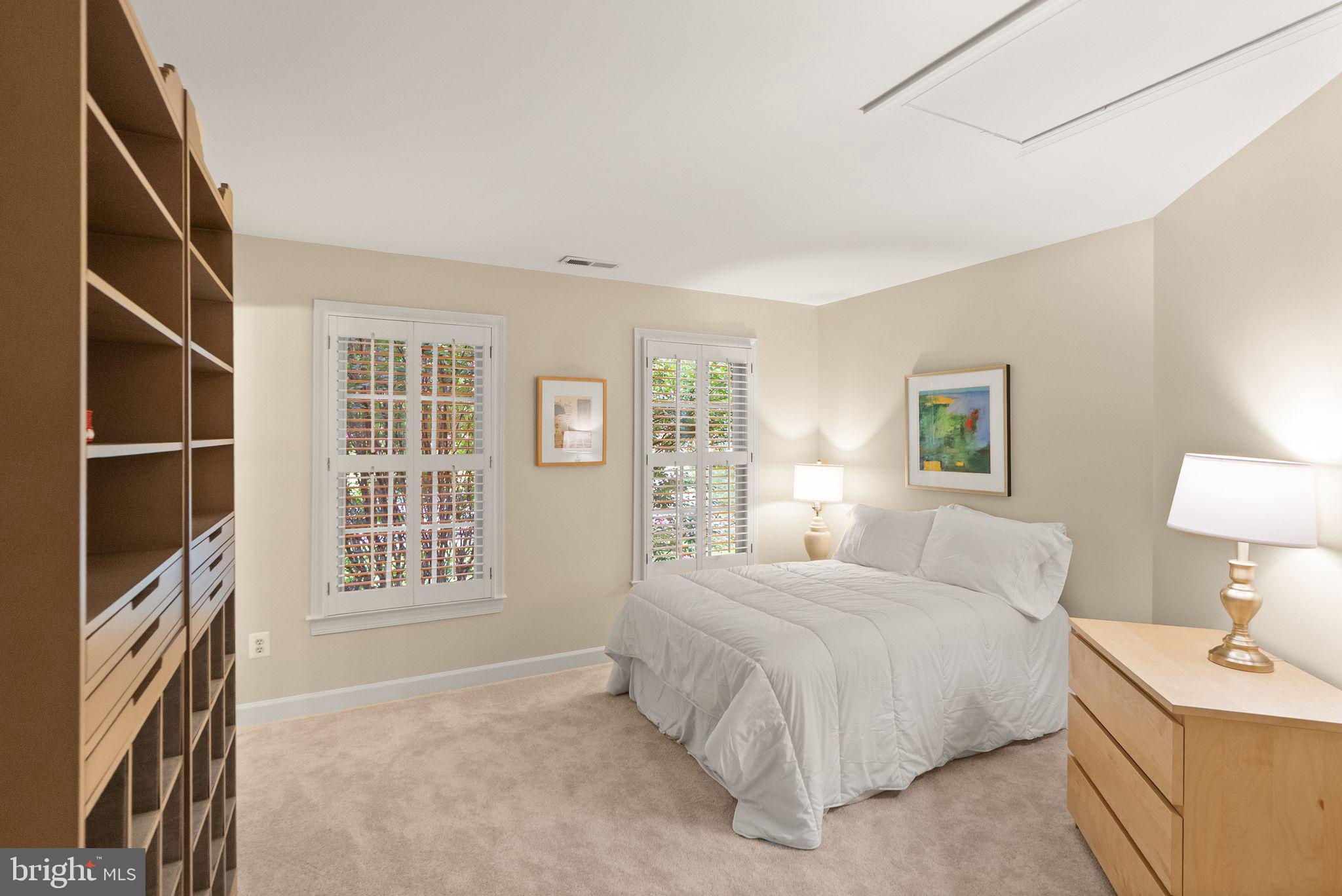 CARIS GLENNE - Residential