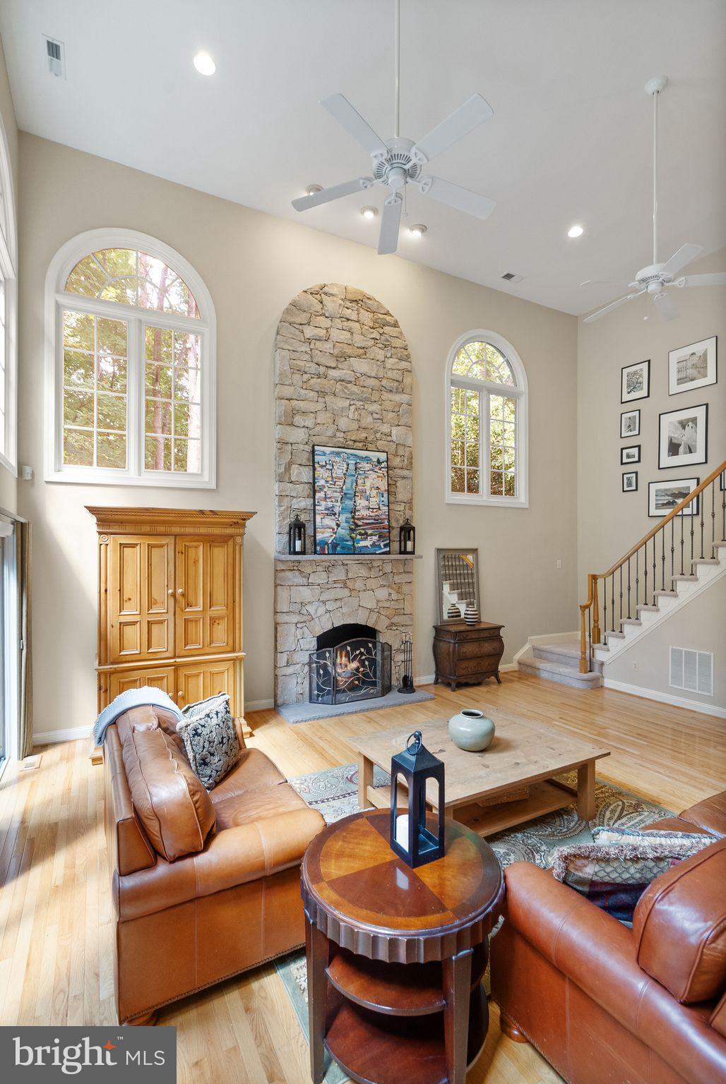 CARIS GLENNE - Residential