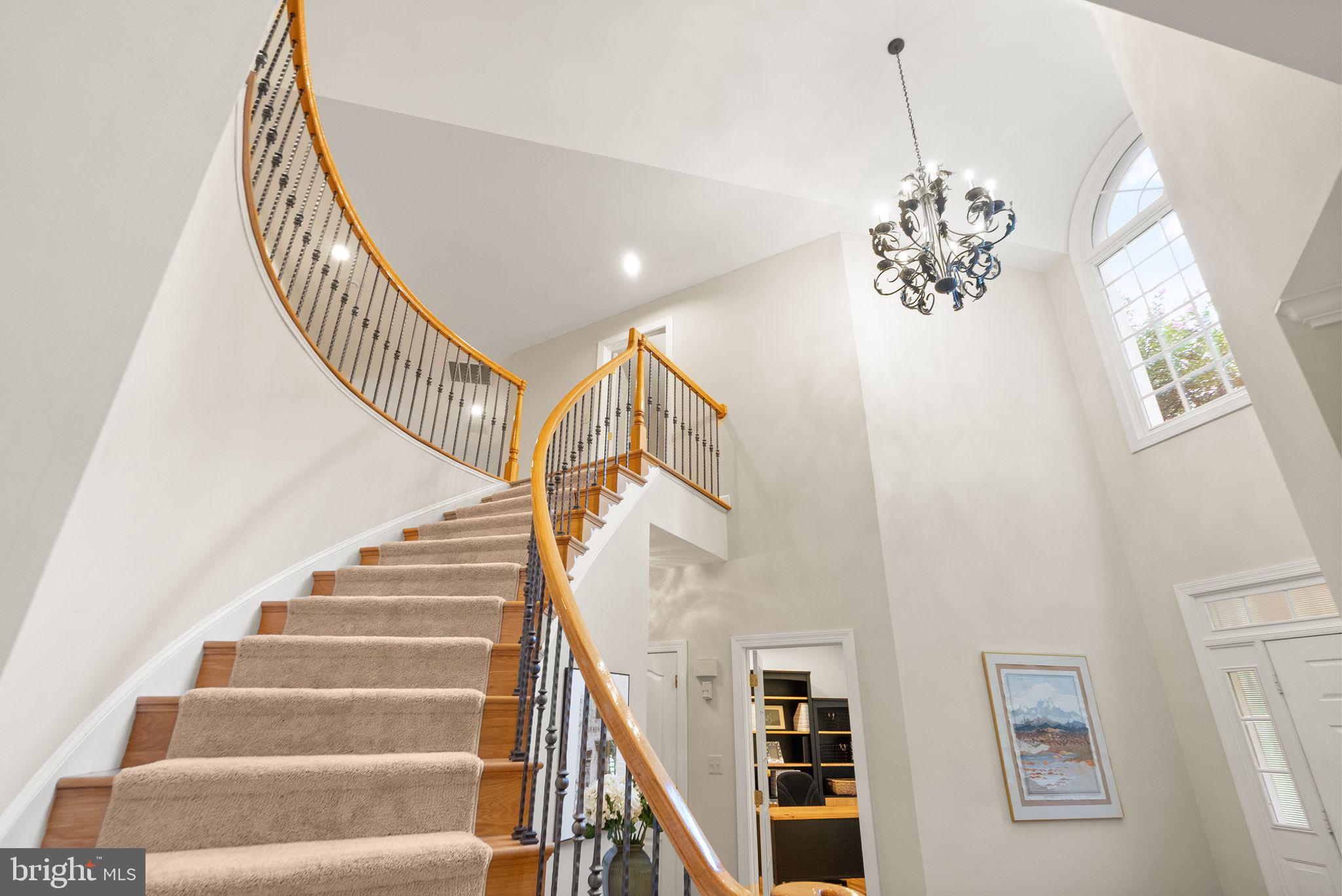 CARIS GLENNE - Residential