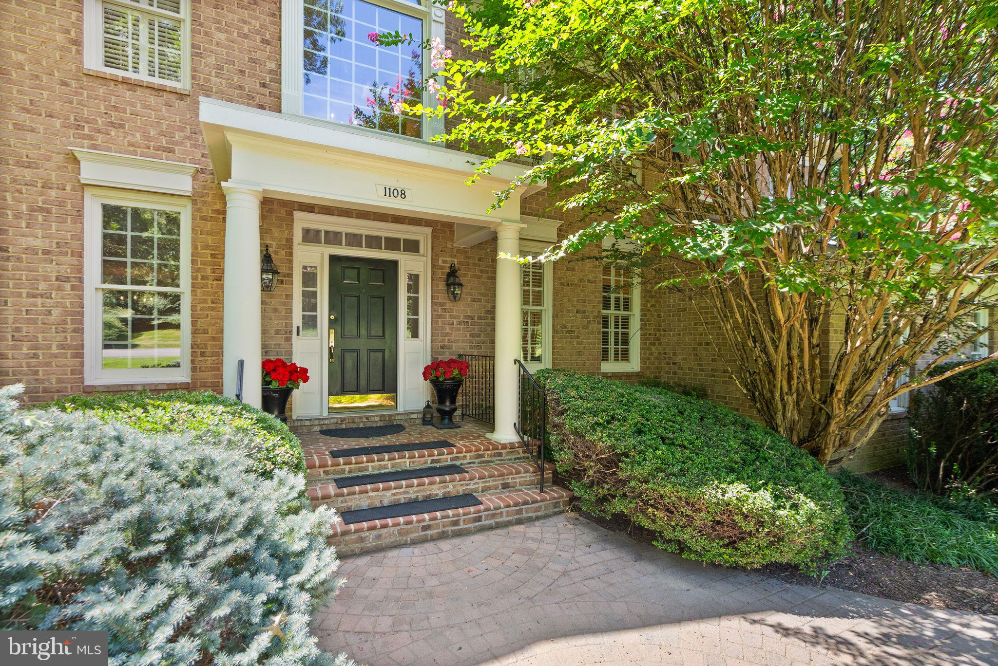 CARIS GLENNE - Residential