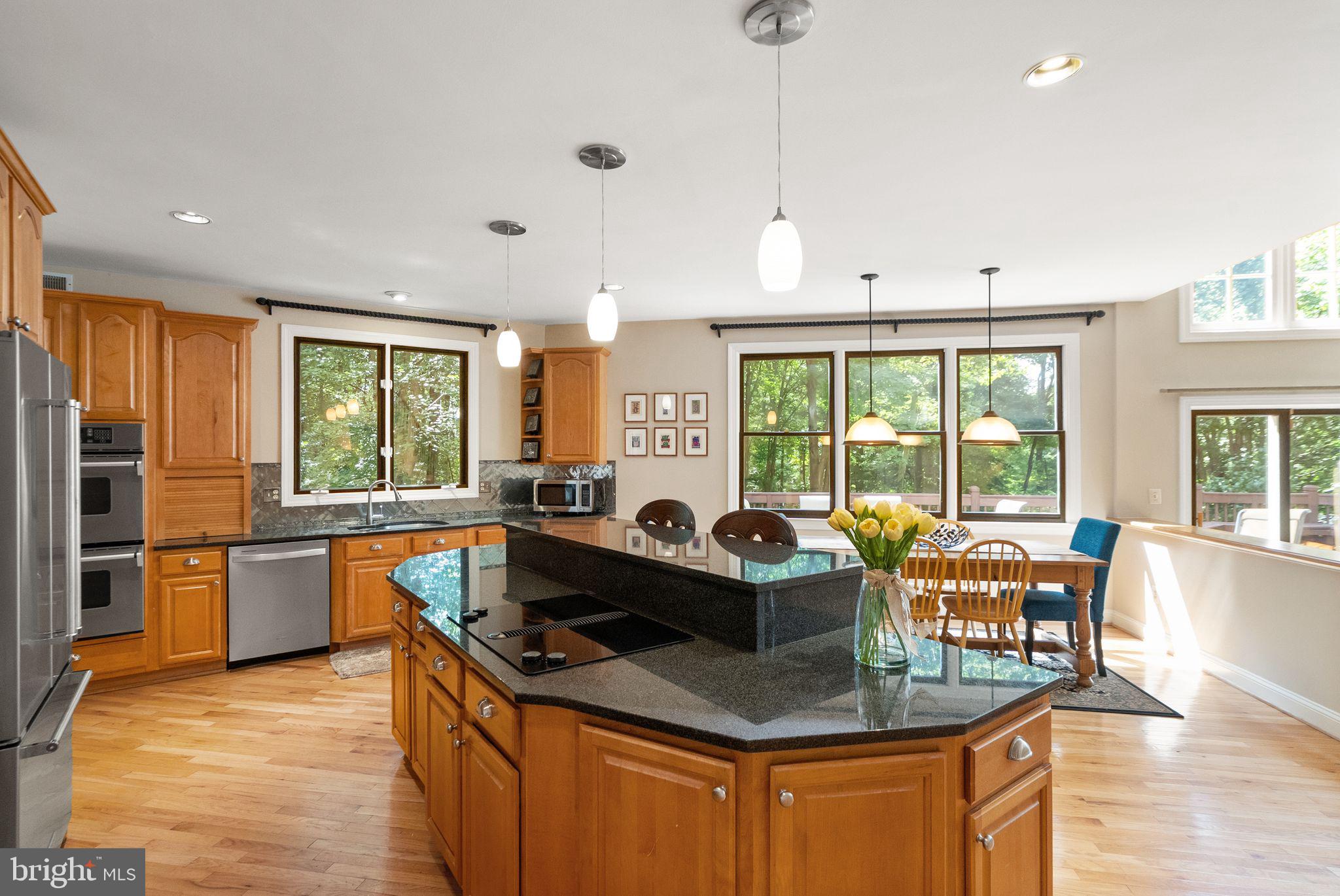 CARIS GLENNE - Residential