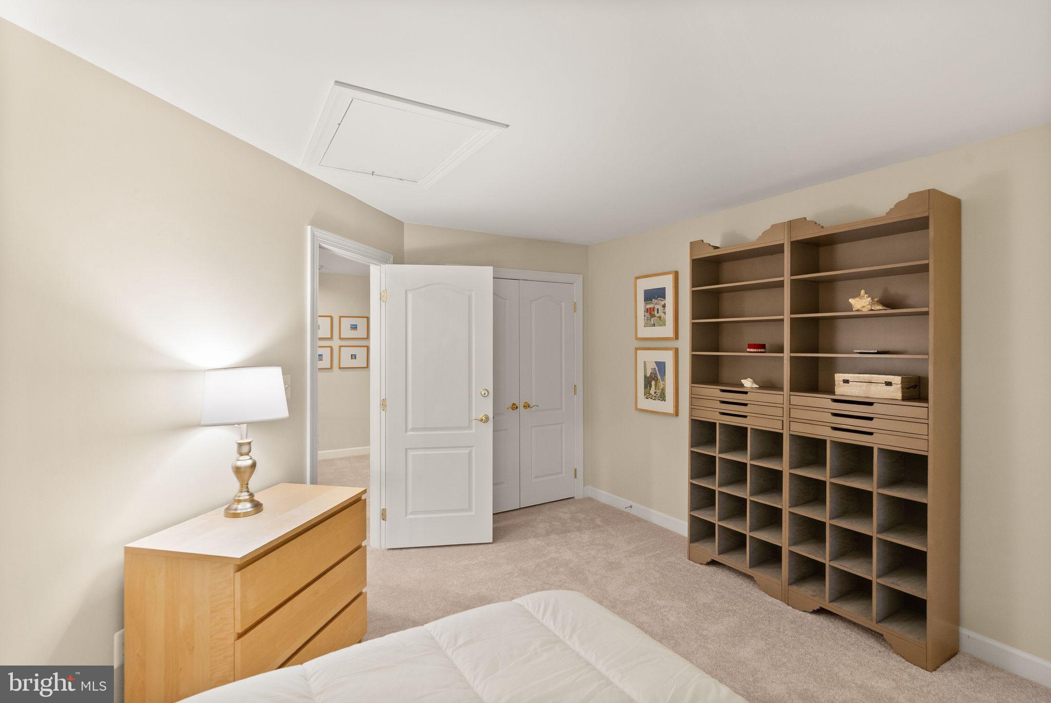 CARIS GLENNE - Residential