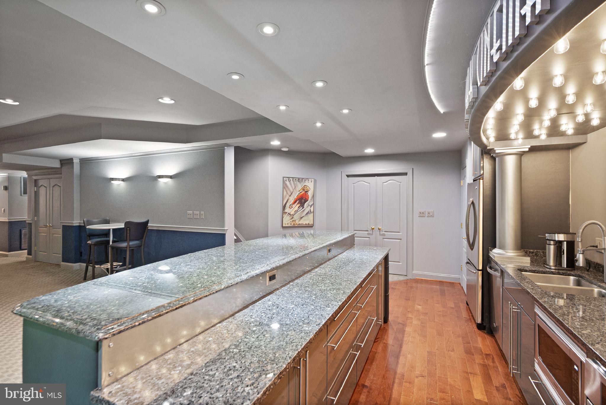 CARIS GLENNE - Residential