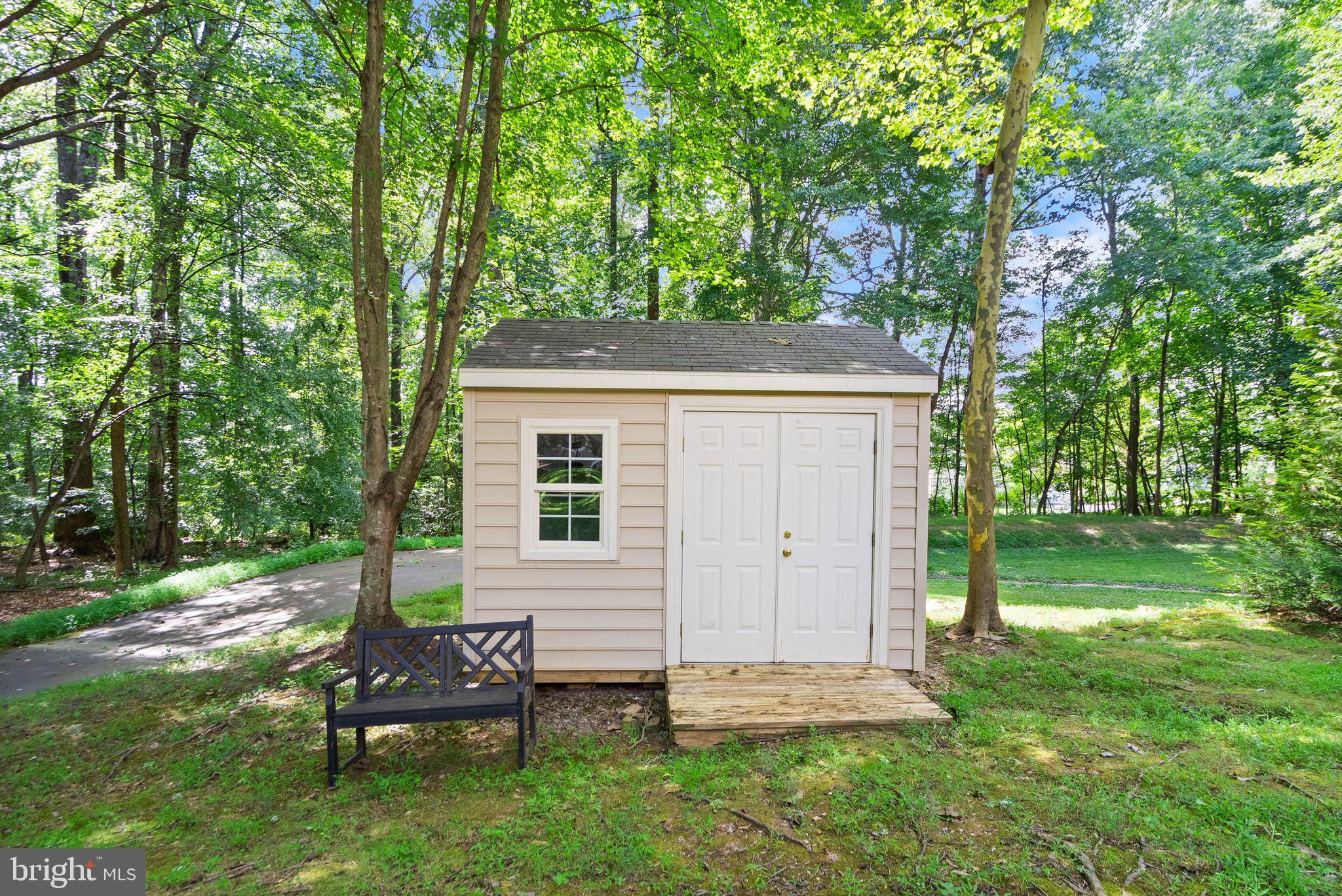 CARIS GLENNE - Residential