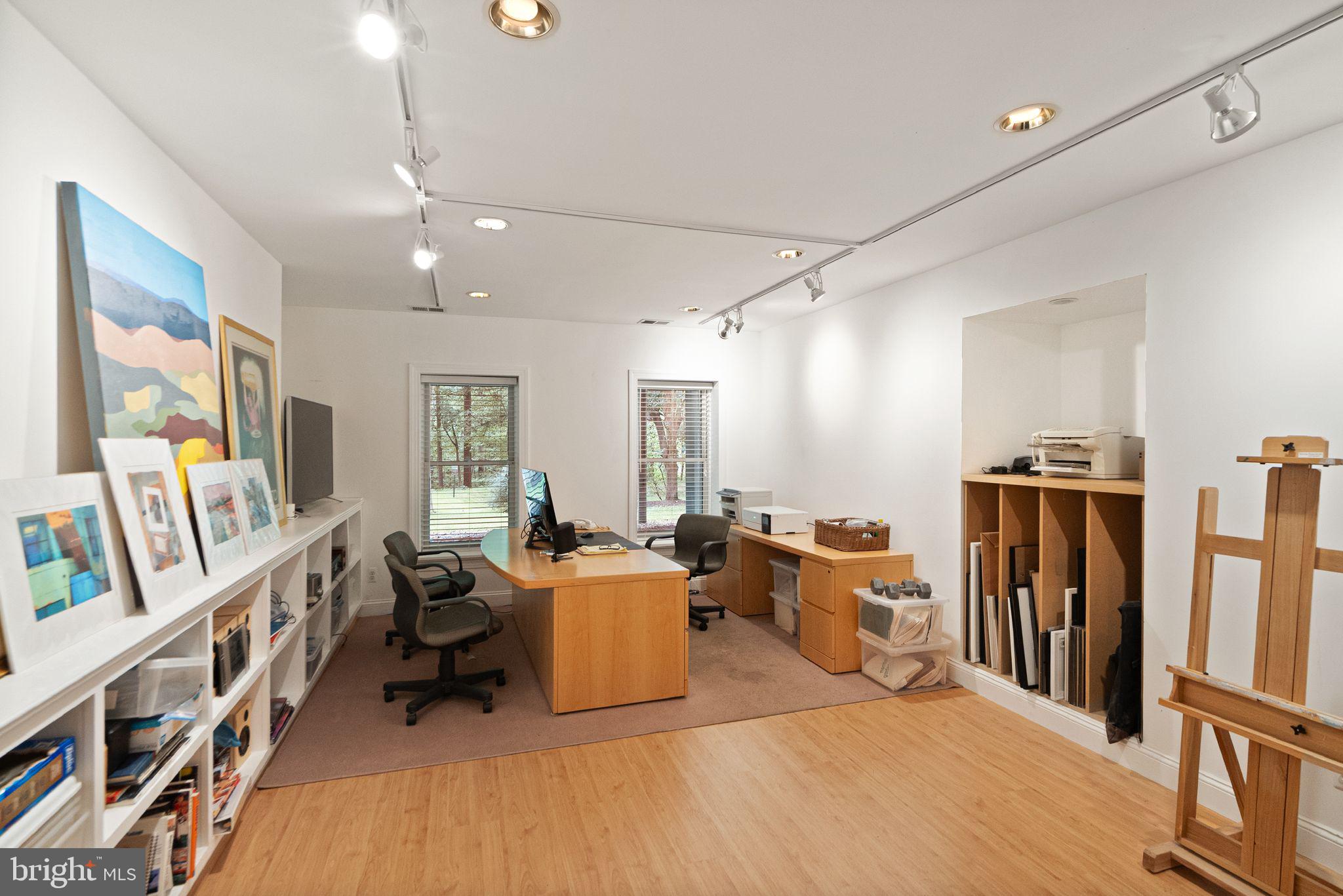 CARIS GLENNE - Residential