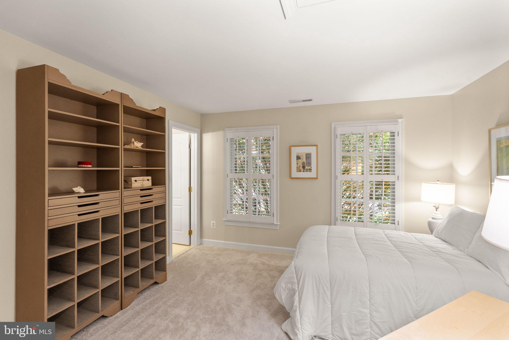 CARIS GLENNE - Residential