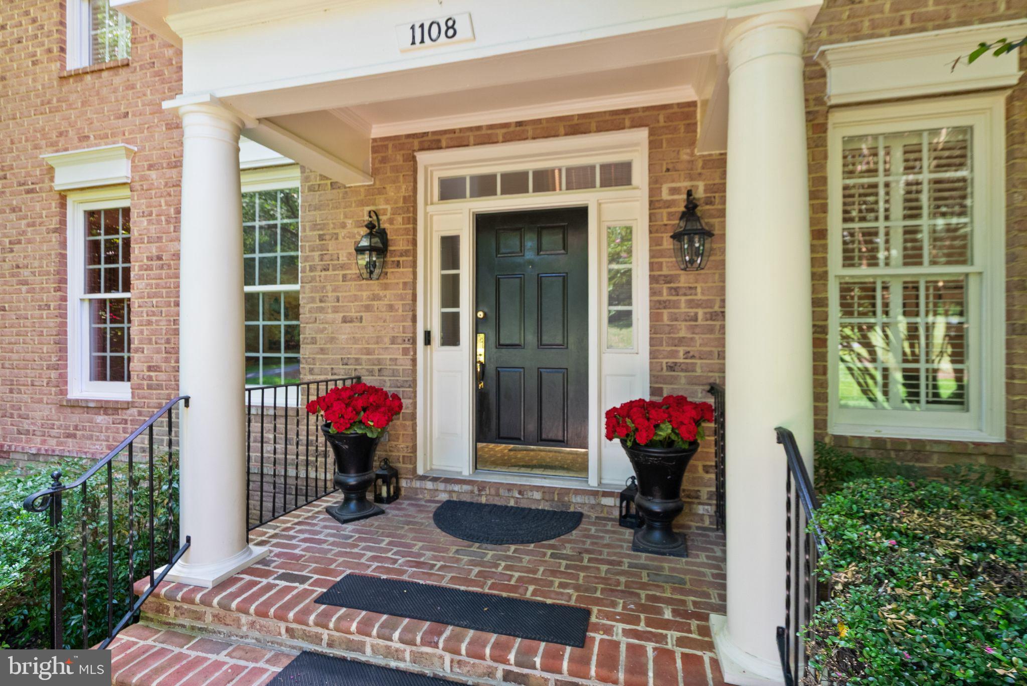 CARIS GLENNE - Residential