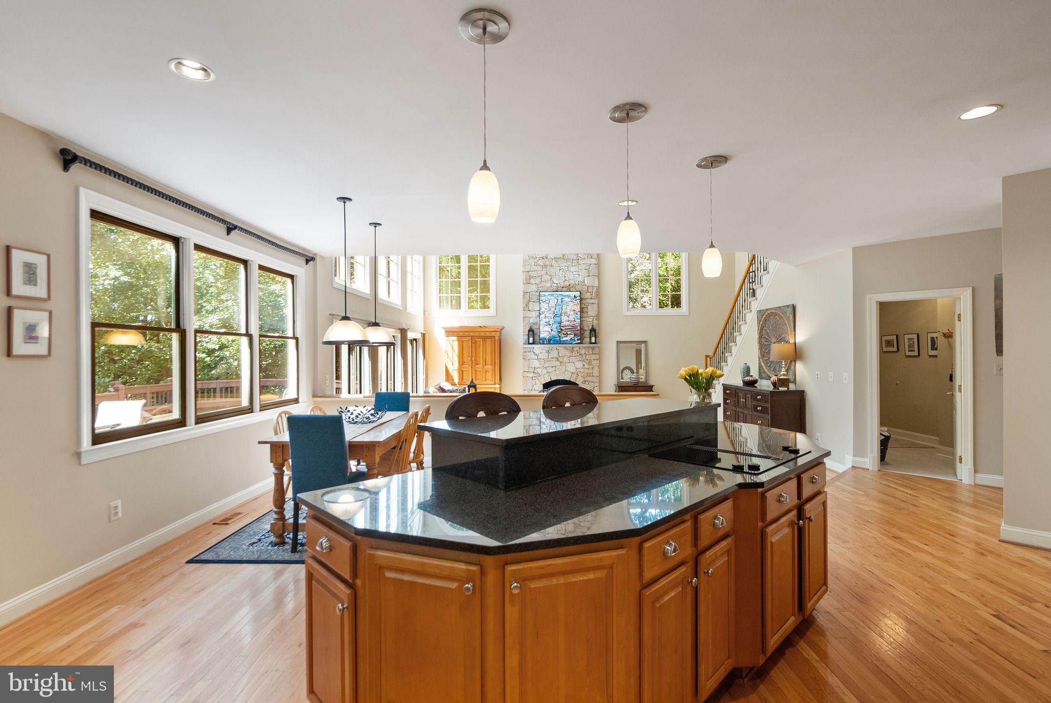 CARIS GLENNE - Residential