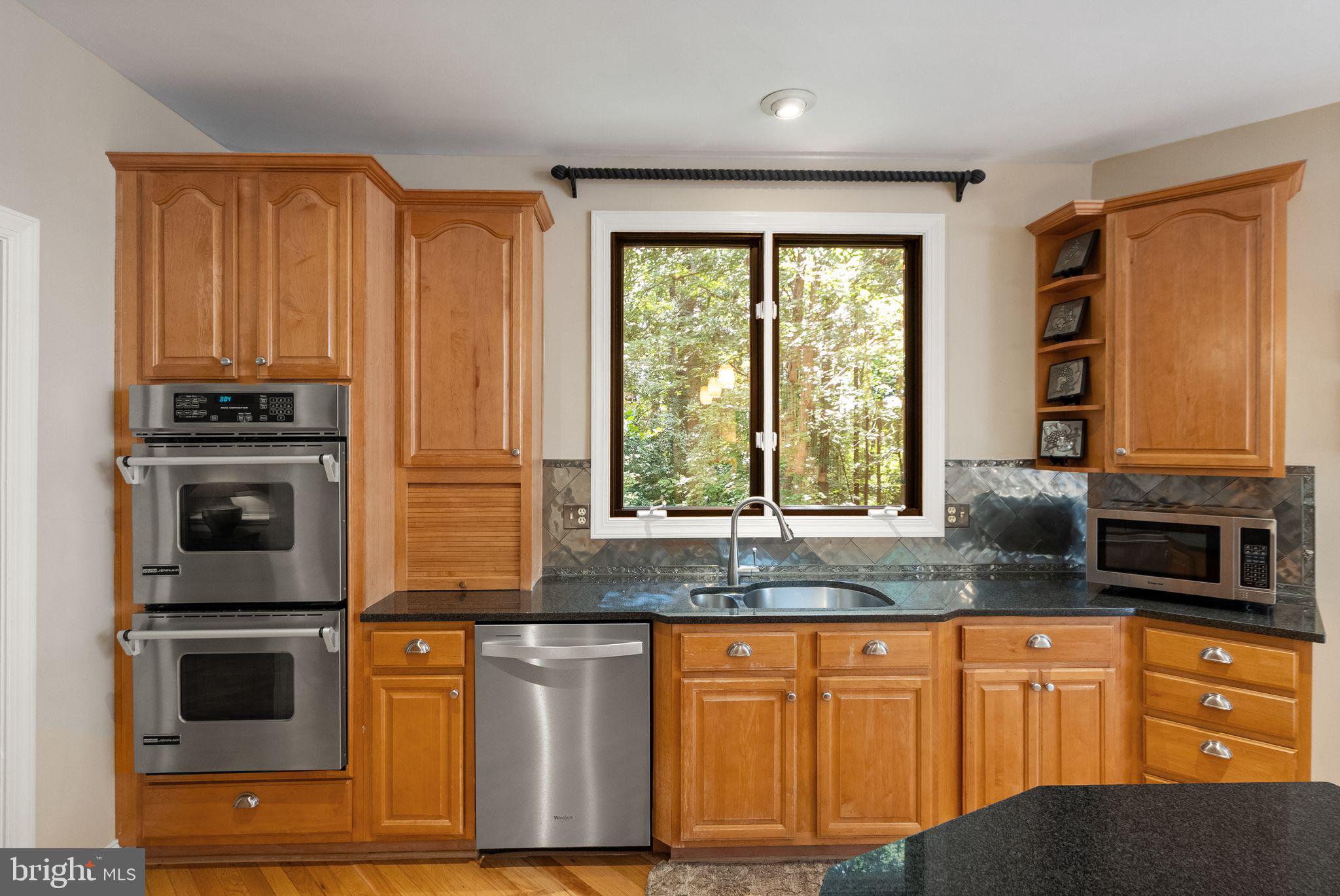 CARIS GLENNE - Residential